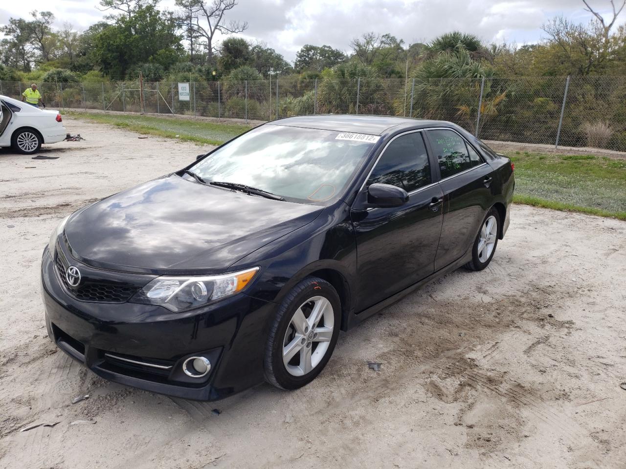 Photo 2 from auction – 2012 TOYOTA CAMRY with VIN 4T1BF1FK1CU063039