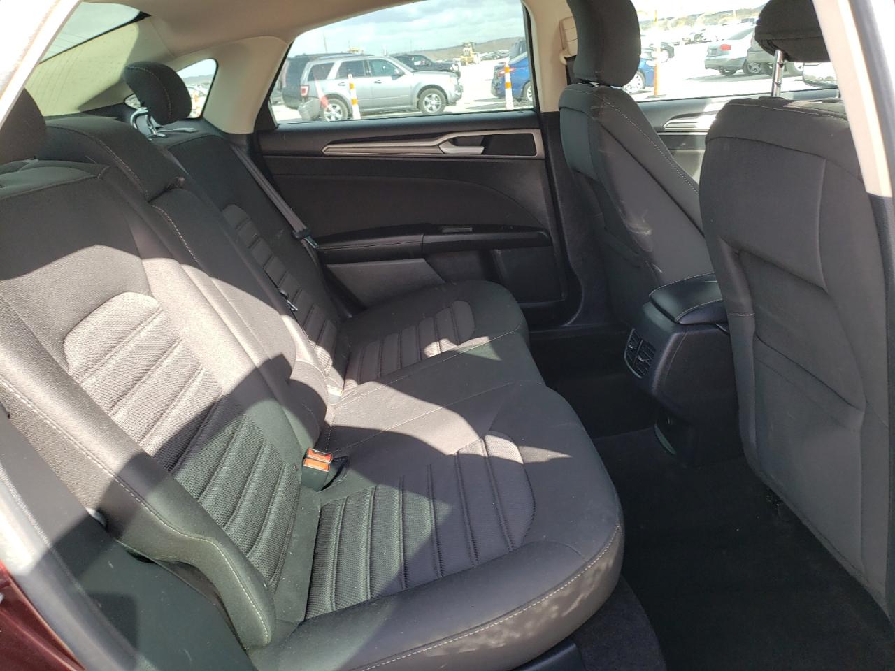 Photo 6 from auction – 2017 FORD FUSION SE with VIN 3FA6P0HD5HR273532