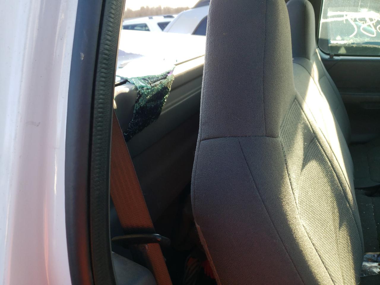 Photo 6 from auction – 2001 FORD F150 with VIN 2FTZF17271CB04613