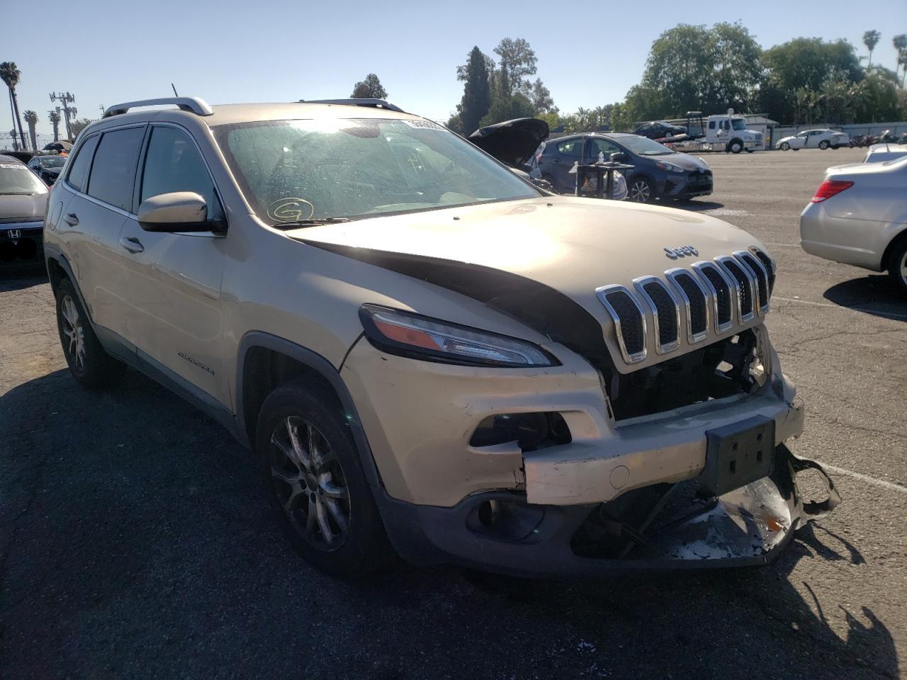 JEEP CHEROKEE L 2015 with VIN 1C4PJLCB5FW584461 - Photo from auction