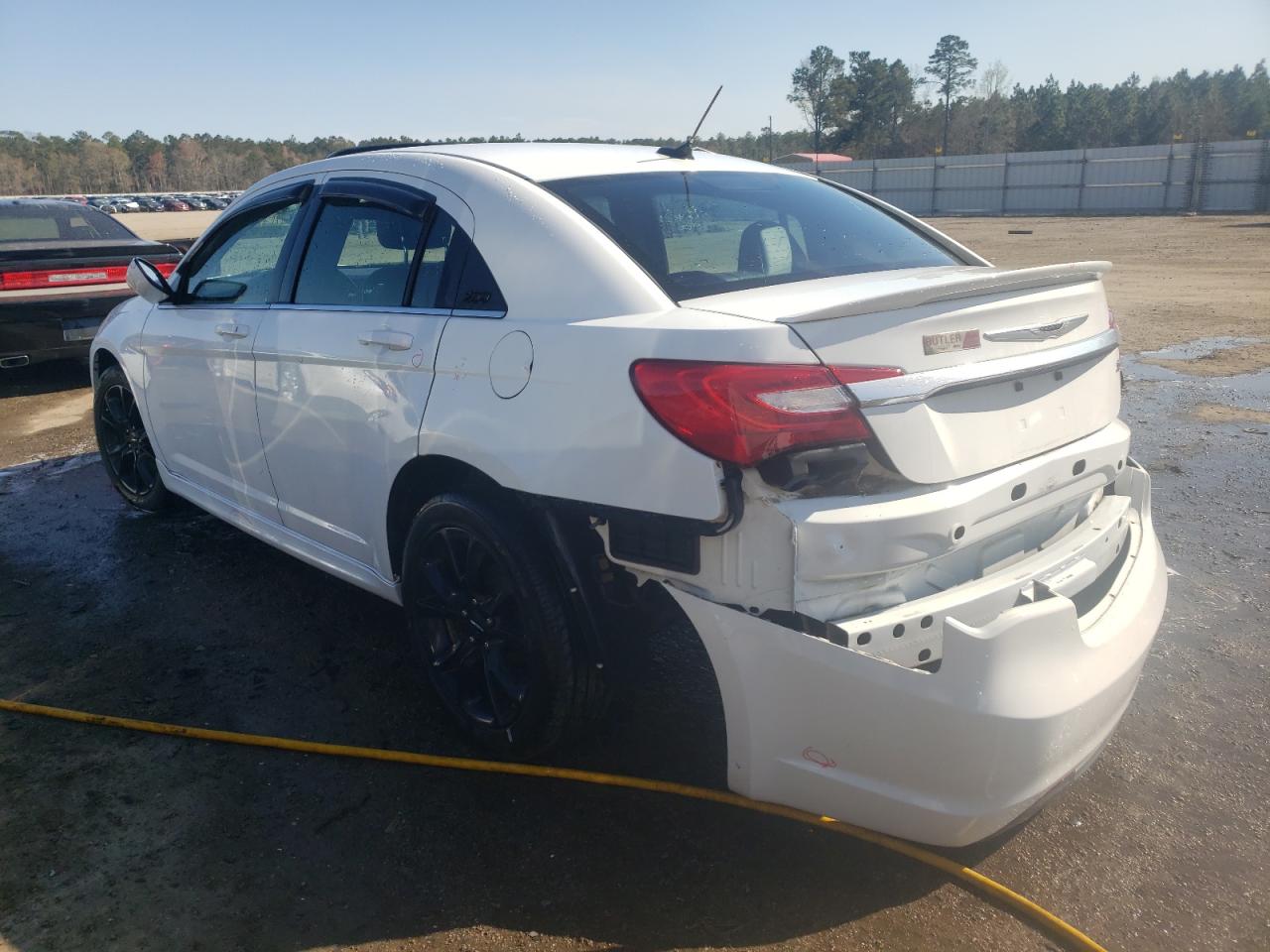 Photo 3 from auction – 2013 CHRYSLER 200 LIMITE with VIN 1C3CCBCGXDN719245