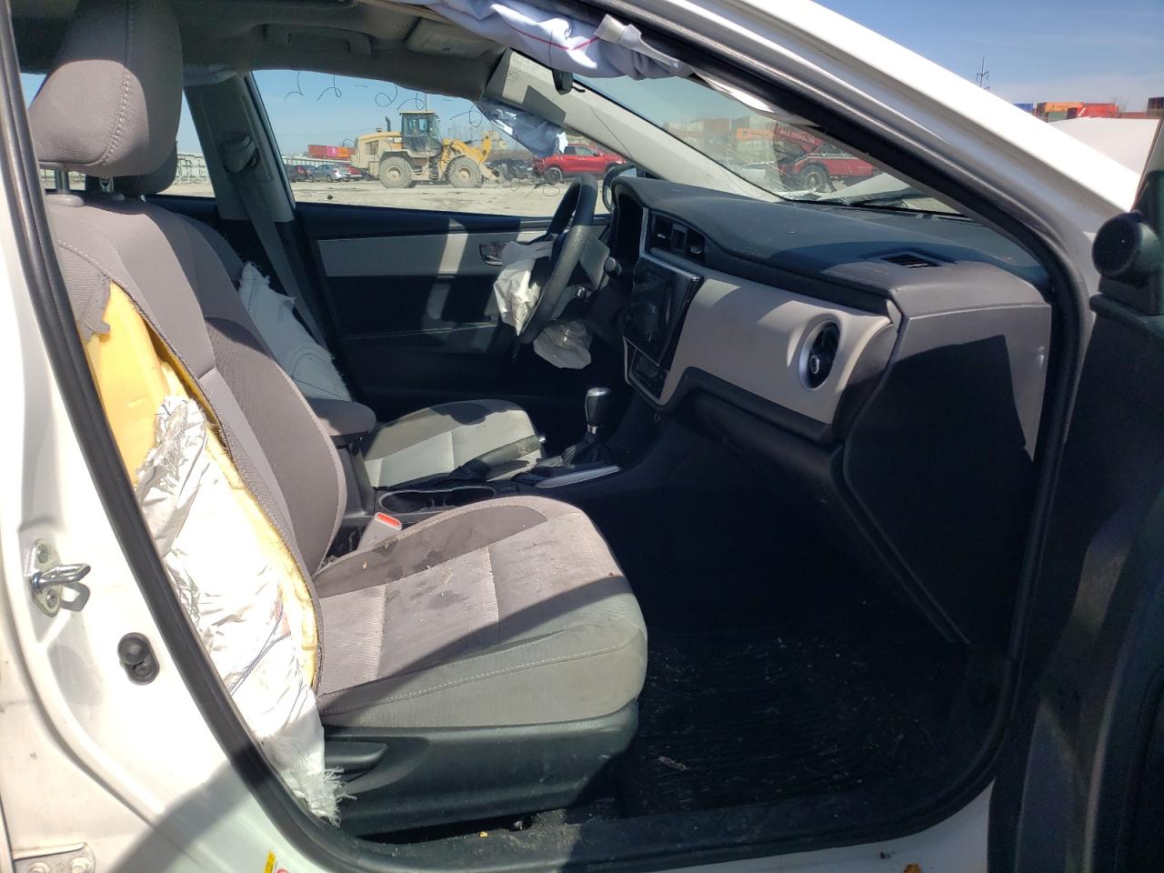 Photo 5 from auction – 2018 TOYOTA COROLLA L with VIN 2T1BURHE4JC994287