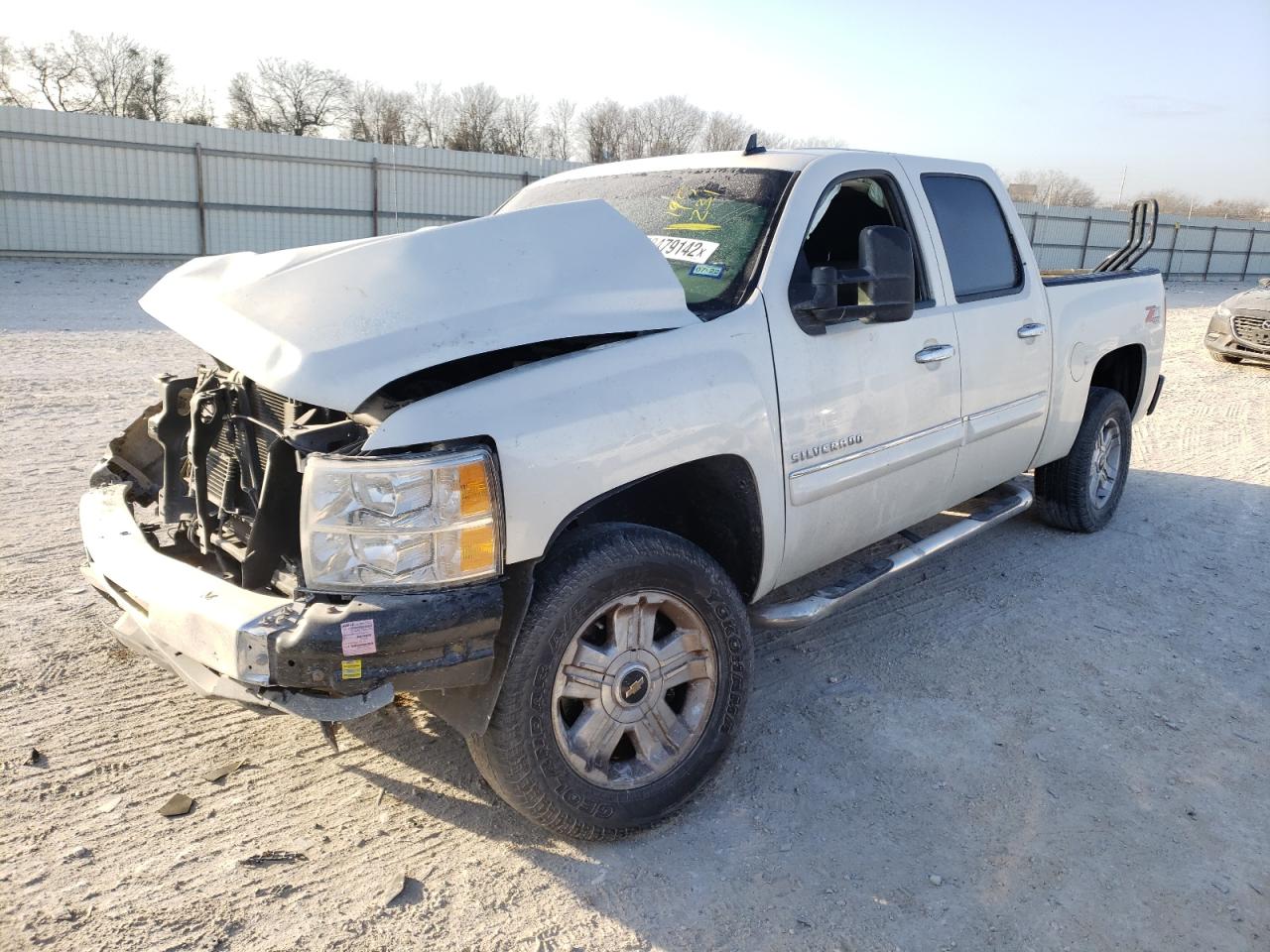 Photo 2 from auction – 2013 CHEVROLET SILVERADO with VIN 3GCPKSE7XDG195231