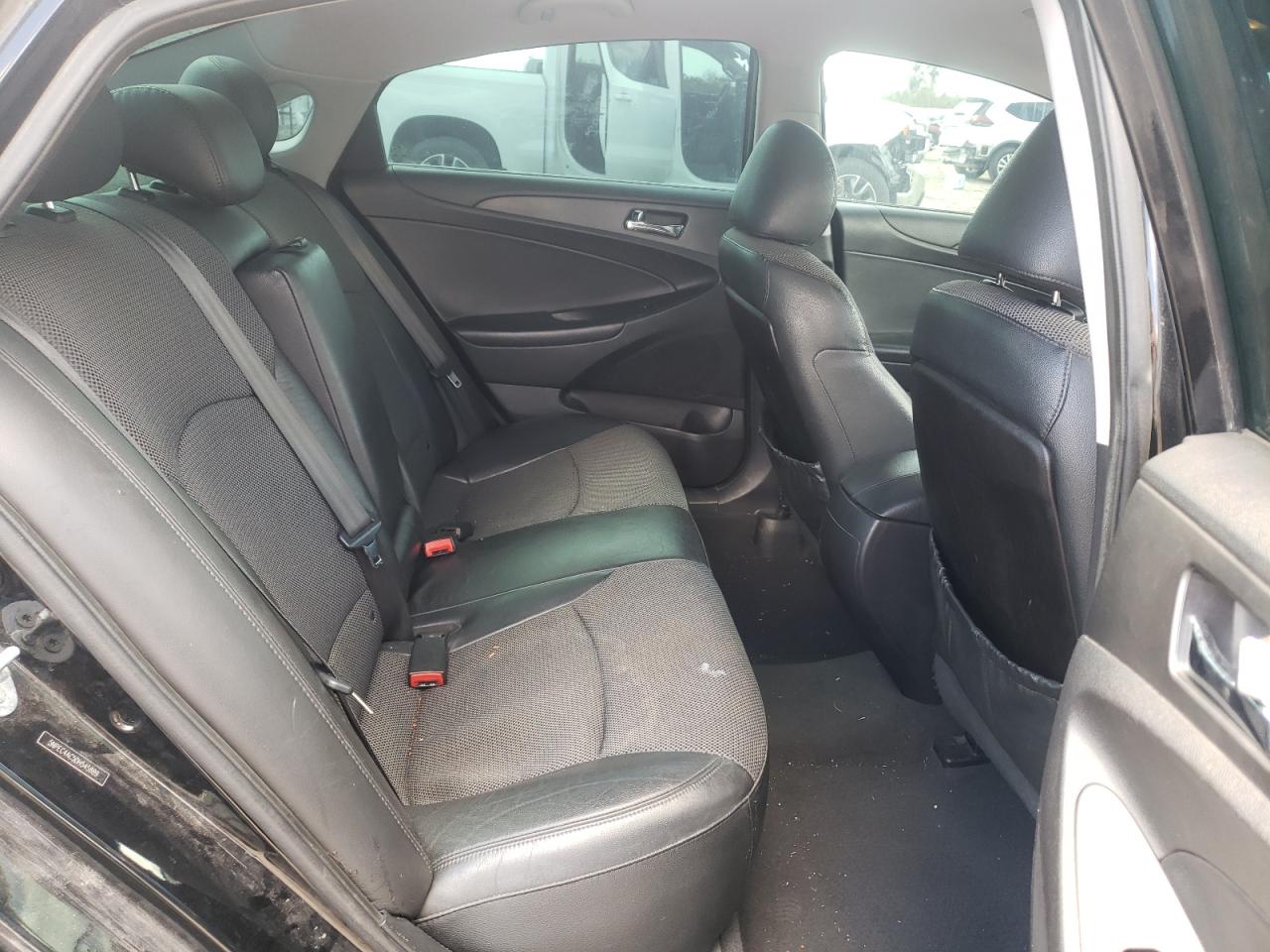 Photo 6 from auction – 2013 HYUNDAI SONATA SE with VIN 5NPEC4AC5DH545889