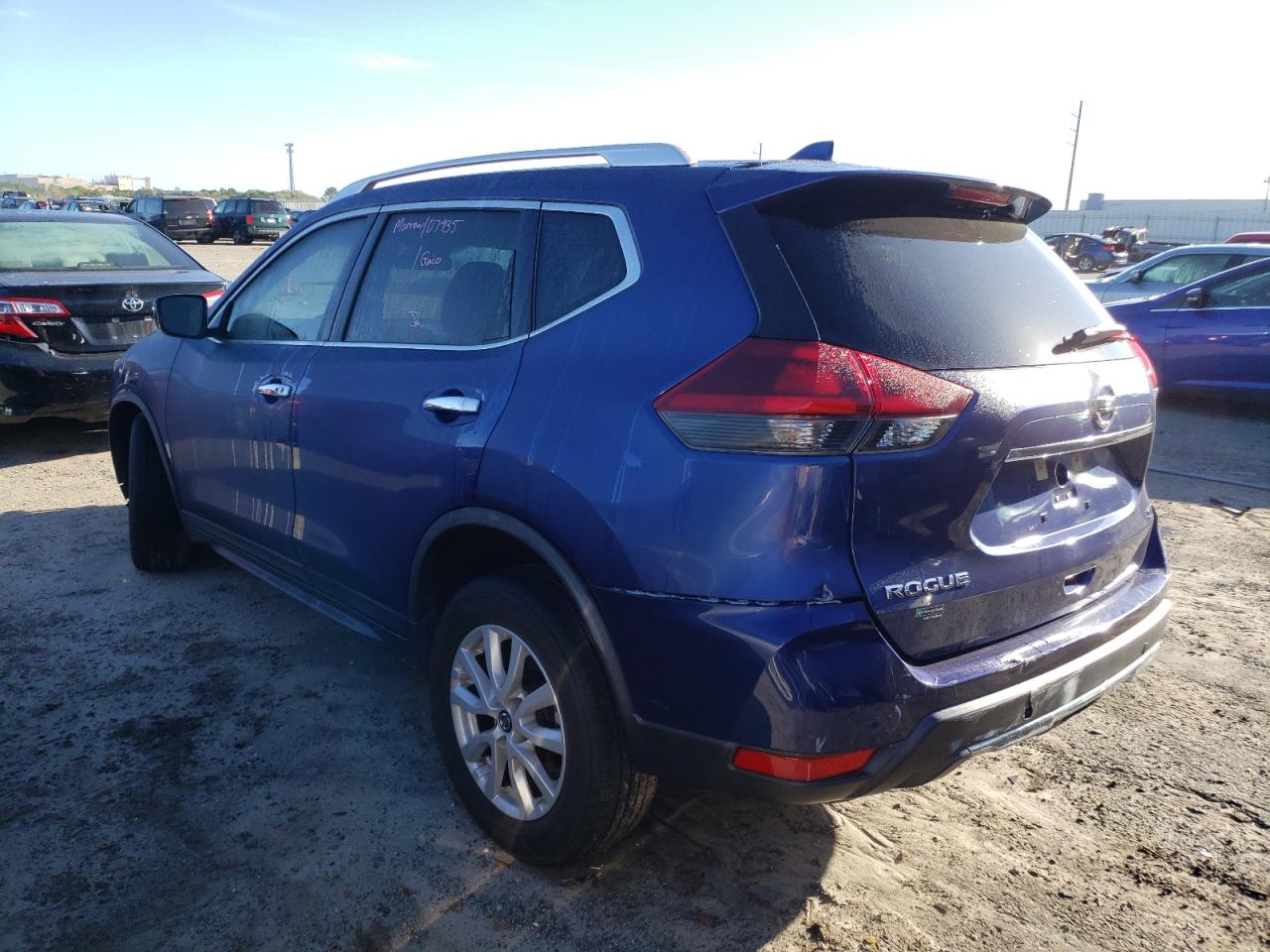 Photo 3 from auction – 2020 NISSAN ROGUE S with VIN KNMAT2MT7LP508943