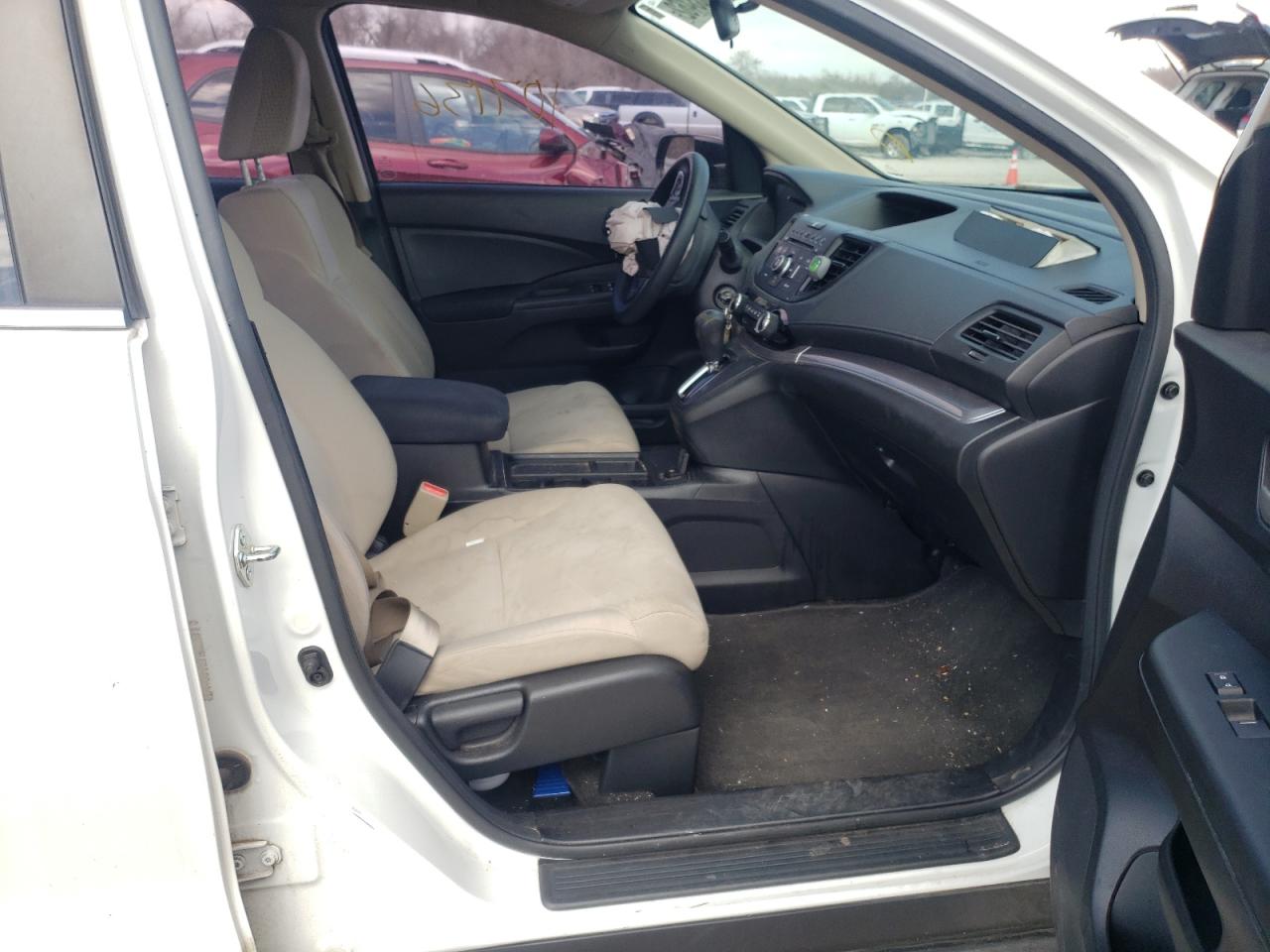 Photo 5 from auction – 2015 HONDA CR-V LX with VIN 5J6RM3H35FL015333
