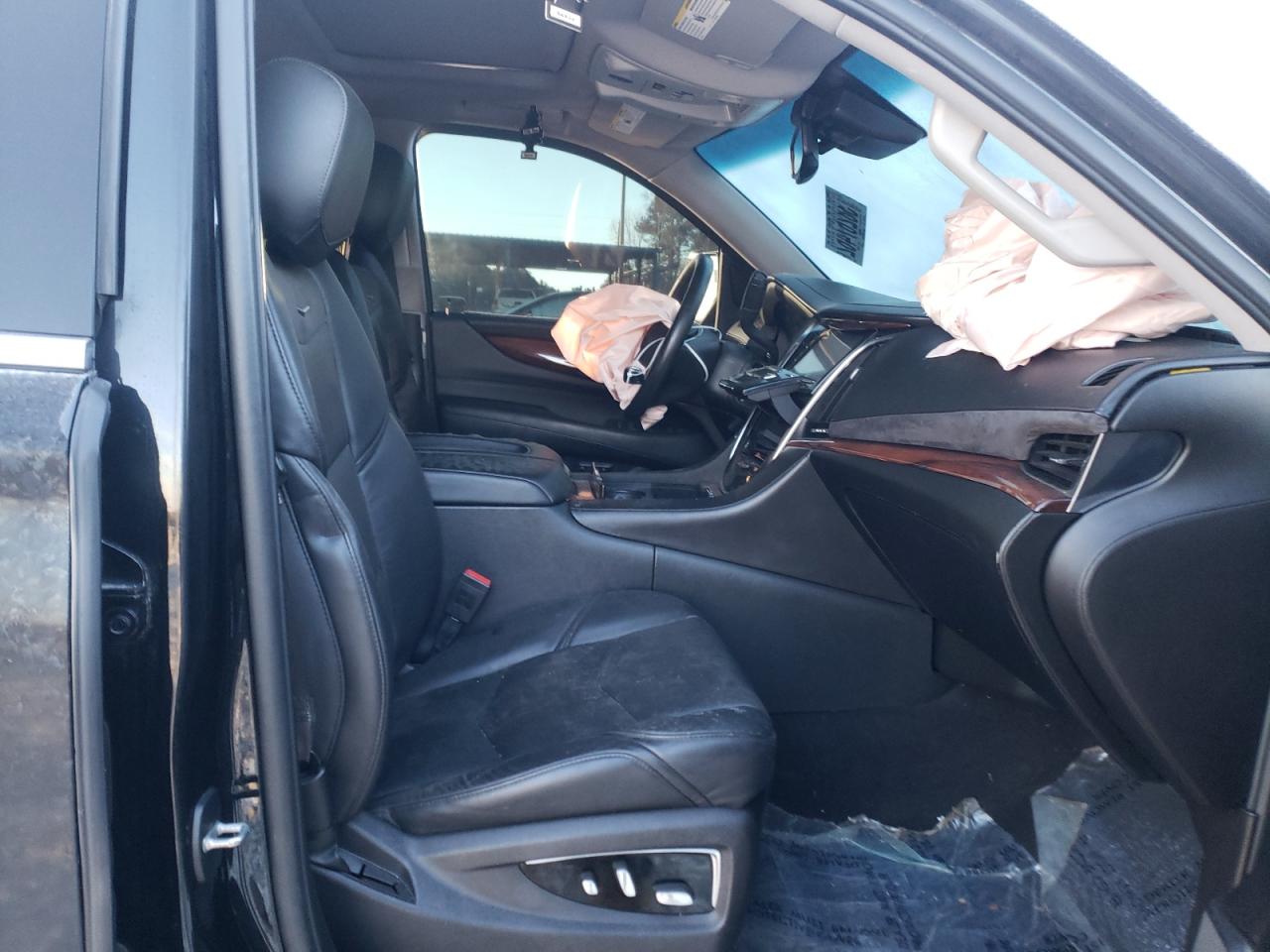 Photo 5 from auction – 2015 CADILLAC ESCALADE E with VIN 1GYS4SKJ8FR643077