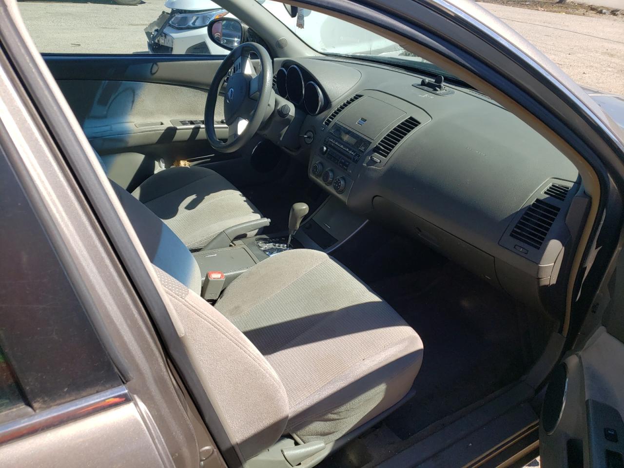 Photo 5 from auction – 2005 NISSAN ALTIMA S with VIN 1N4AL11D05C197878