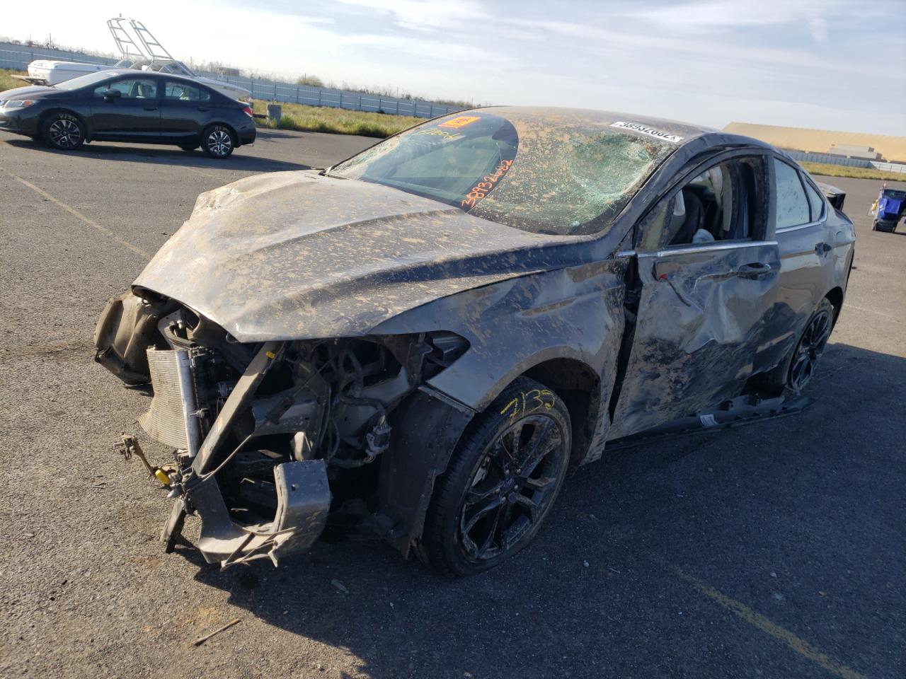 Photo 2 from auction – 2020 FORD FUSION SE with VIN 3FA6P0HD7LR249354