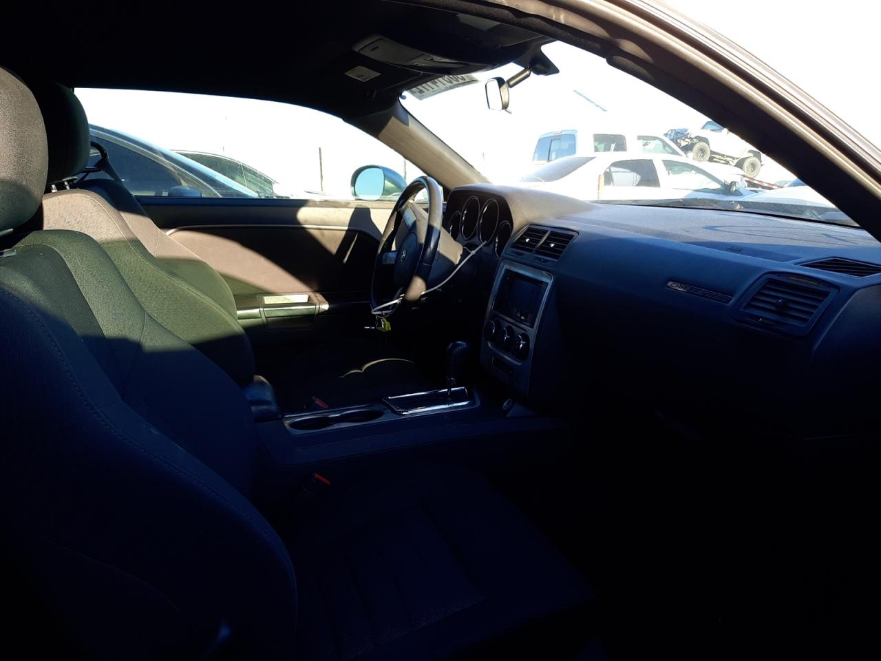Photo 5 from auction – 2009 DODGE CHALLENGER with VIN 2B3LJ44V19H522217