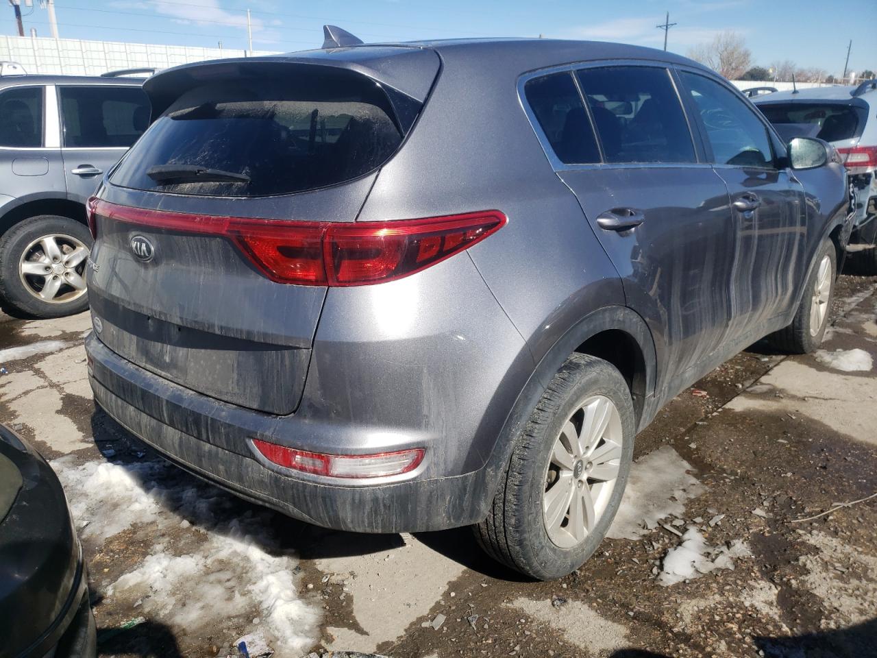 Photo 4 from auction – 2018 KIA SPORTAGE L with VIN KNDPMCAC2J7324850