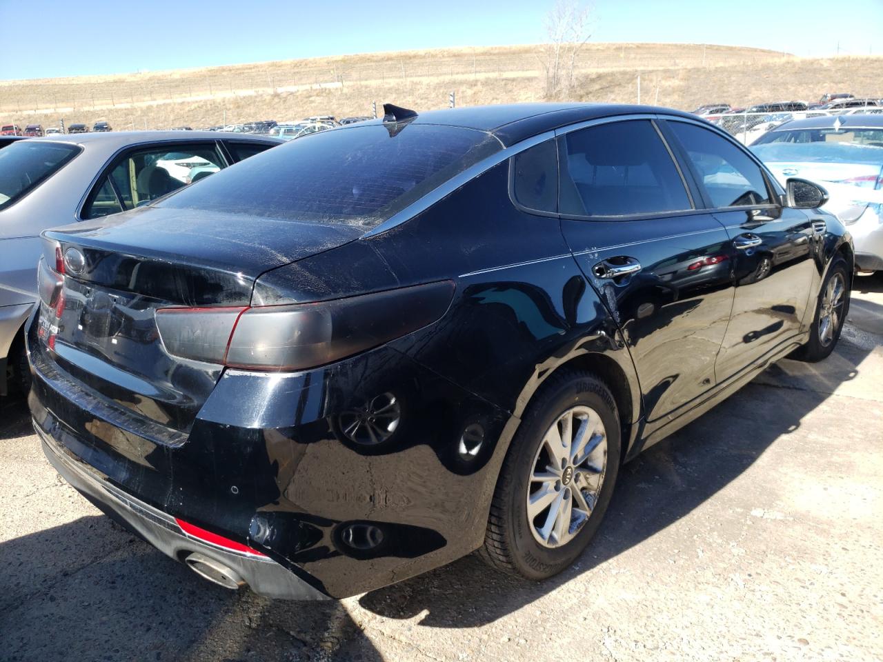 Photo 4 from auction – 2016 KIA OPTIMA LX with VIN 5XXGT4L35GG068192