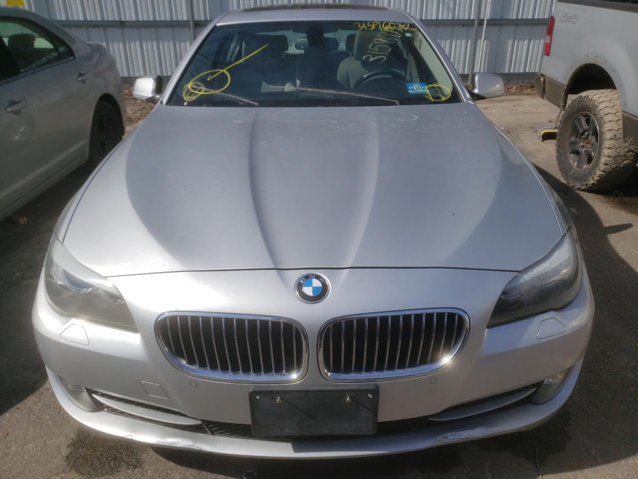 Photo 9 from auction – 2012 BMW 528 XI with VIN WBAXH5C59CDW10386