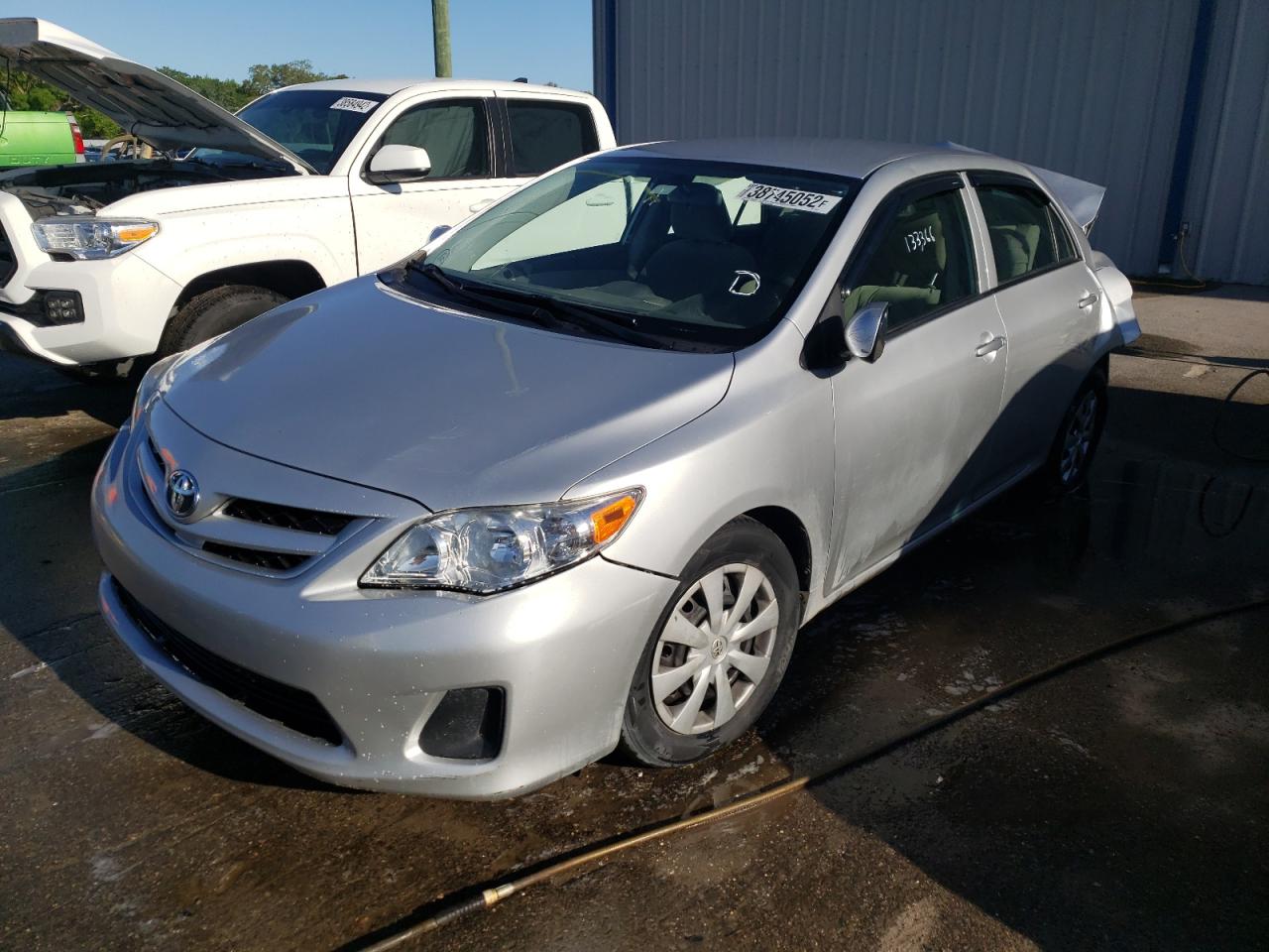 Photo 2 from auction – 2013 TOYOTA COROLLA BA with VIN JTDBU4EEXDJ117271