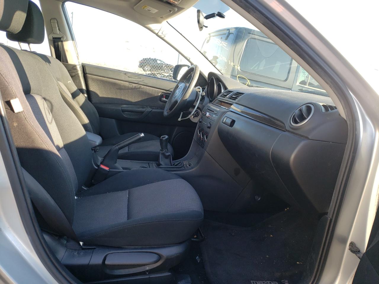 Photo 5 from auction – 2007 MAZDA 3 I with VIN JM1BK32GX71631020