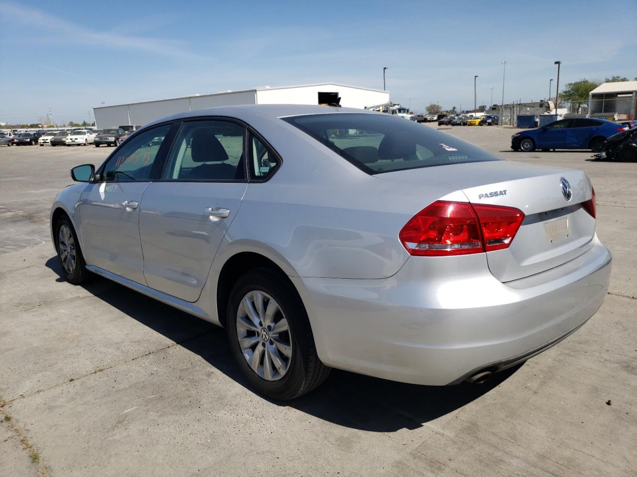 Photo 3 from auction – 2013 VOLKSWAGEN PASSAT S with VIN 1VWAP7A38DC011072