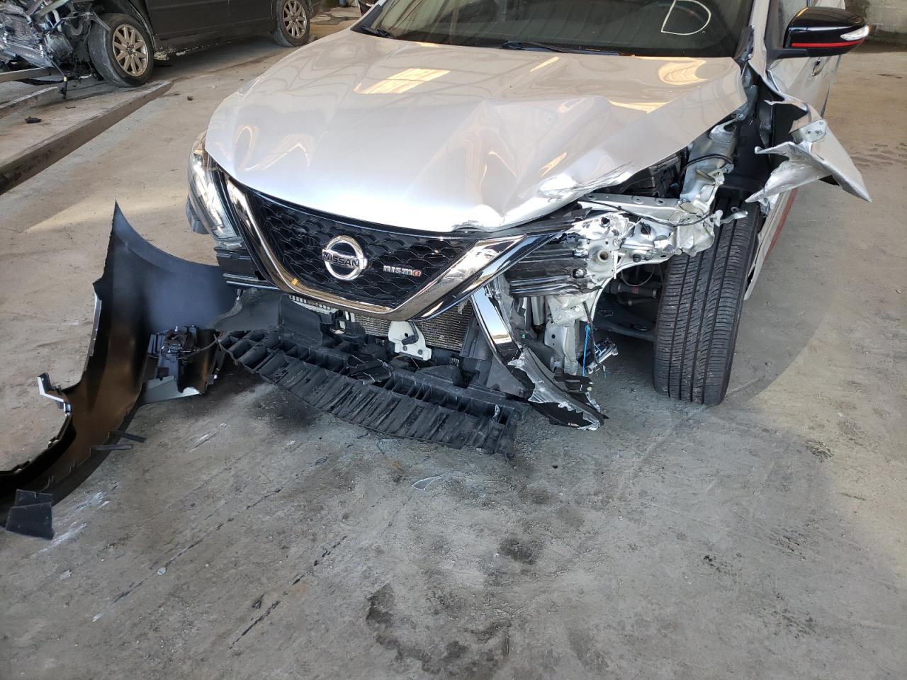 Photo 9 from auction – 2017 NISSAN SENTRA SR with VIN 3N1CB7AP9HY323754