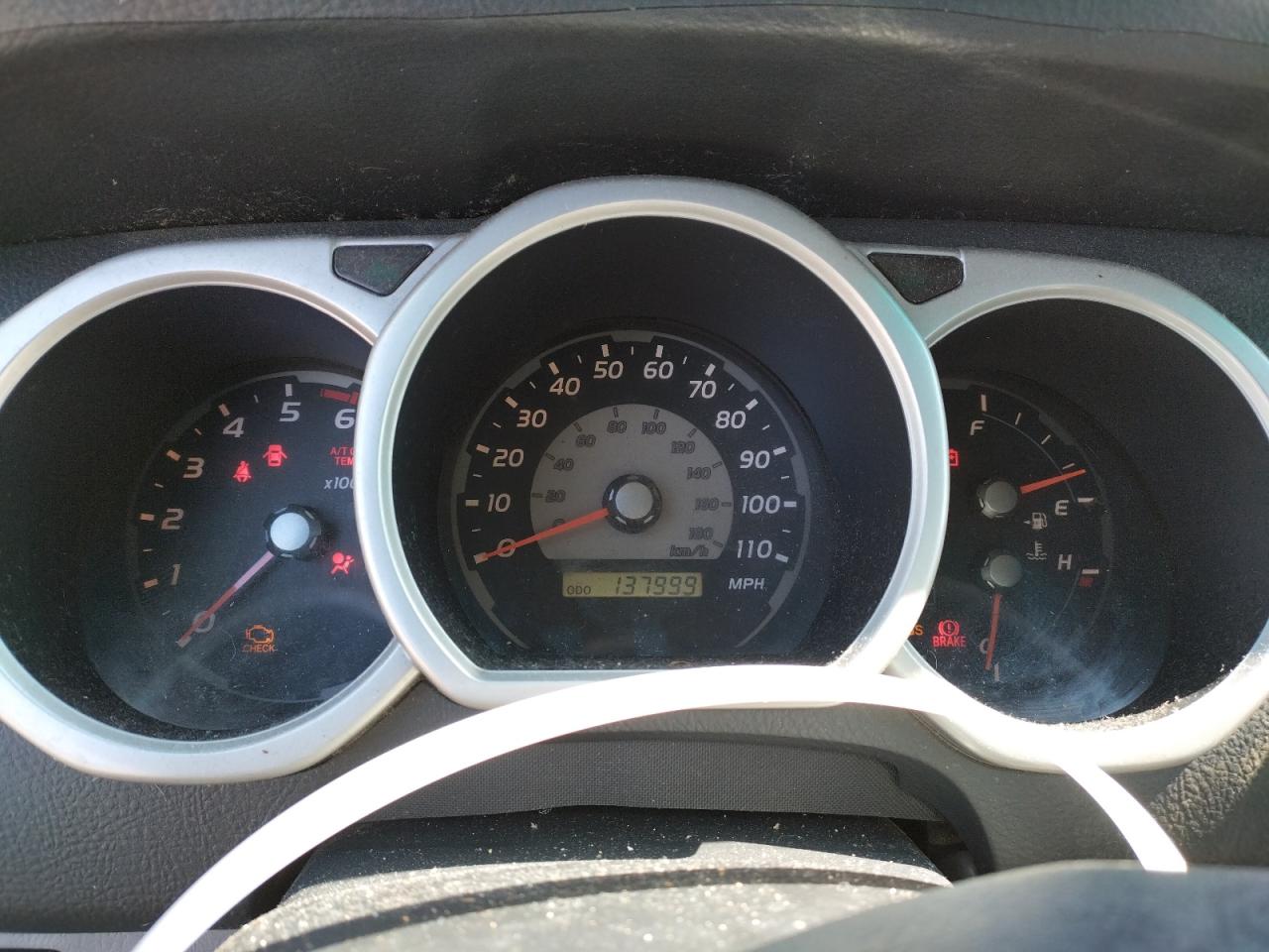 Photo 8 from auction – 2005 TOYOTA 4RUNNER SR with VIN JTEBU14R150061050