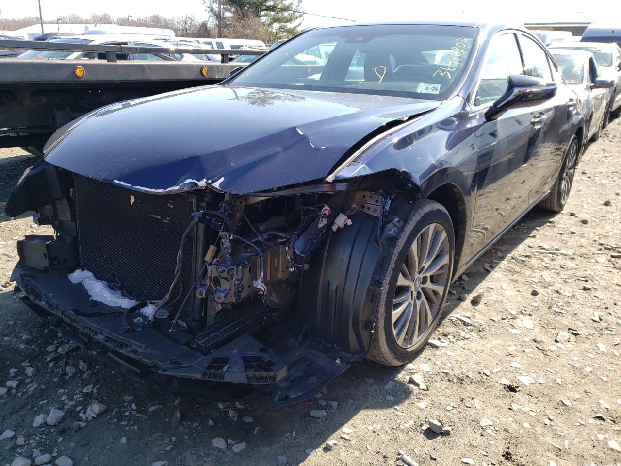 Photo 2 from auction – 2019 LEXUS ES 350 with VIN 58ABZ1B1XKU019732