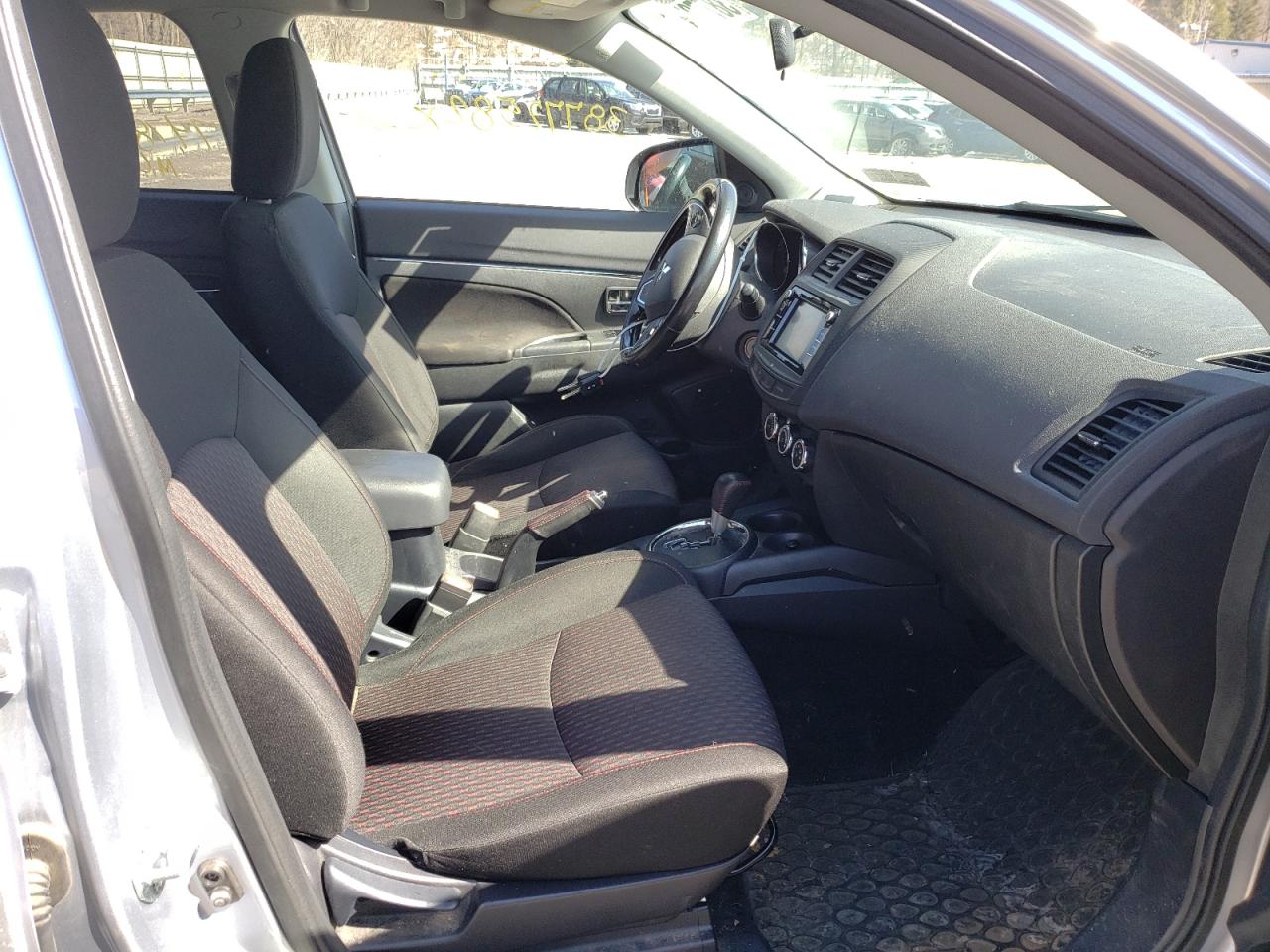 Photo 5 from auction – 2017 MITSUBISHI OUTLANDER with VIN JA4AR3AU4HZ067991