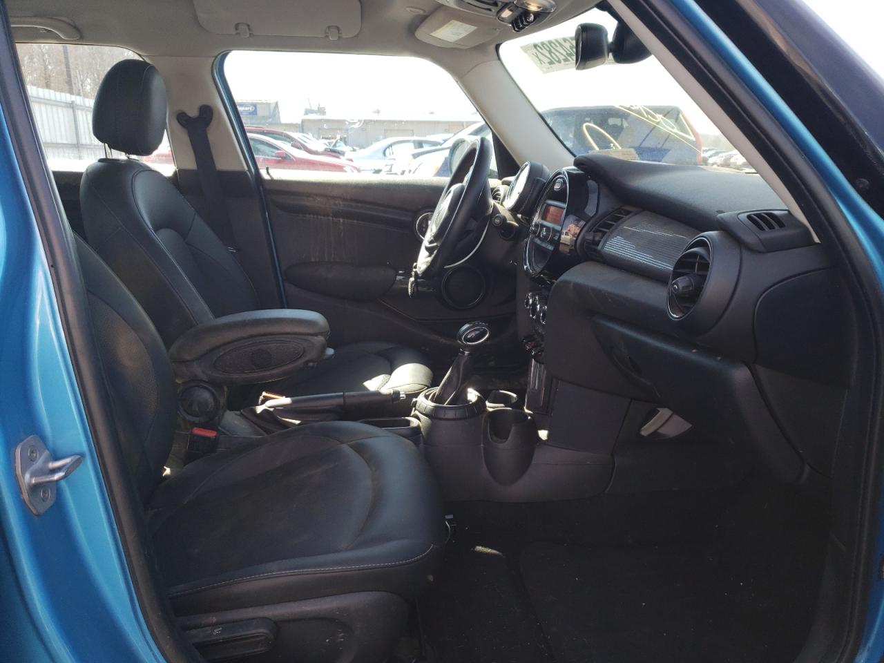 Photo 5 from auction – 2016 MINI COOPER with VIN WMWXU1C5XG2E16619
