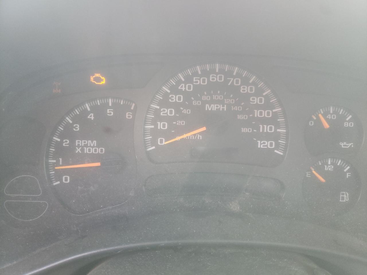Photo 8 from auction – 2004 CHEVROLET SILVERADO with VIN 2GCEC19V841260075