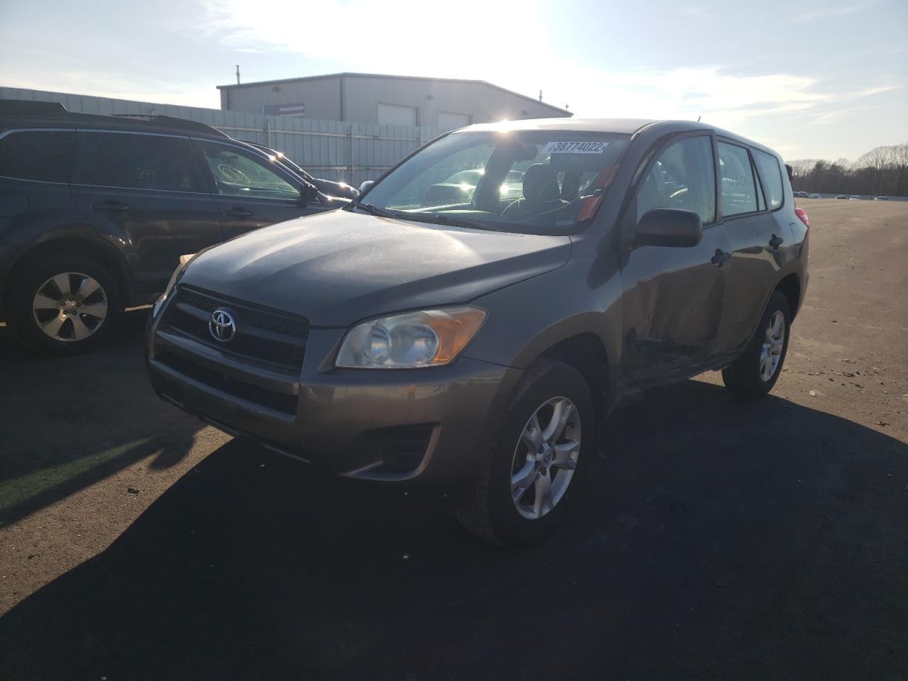 Photo 2 from auction – 2010 TOYOTA RAV4 with VIN JTMBF4DVXA5021480