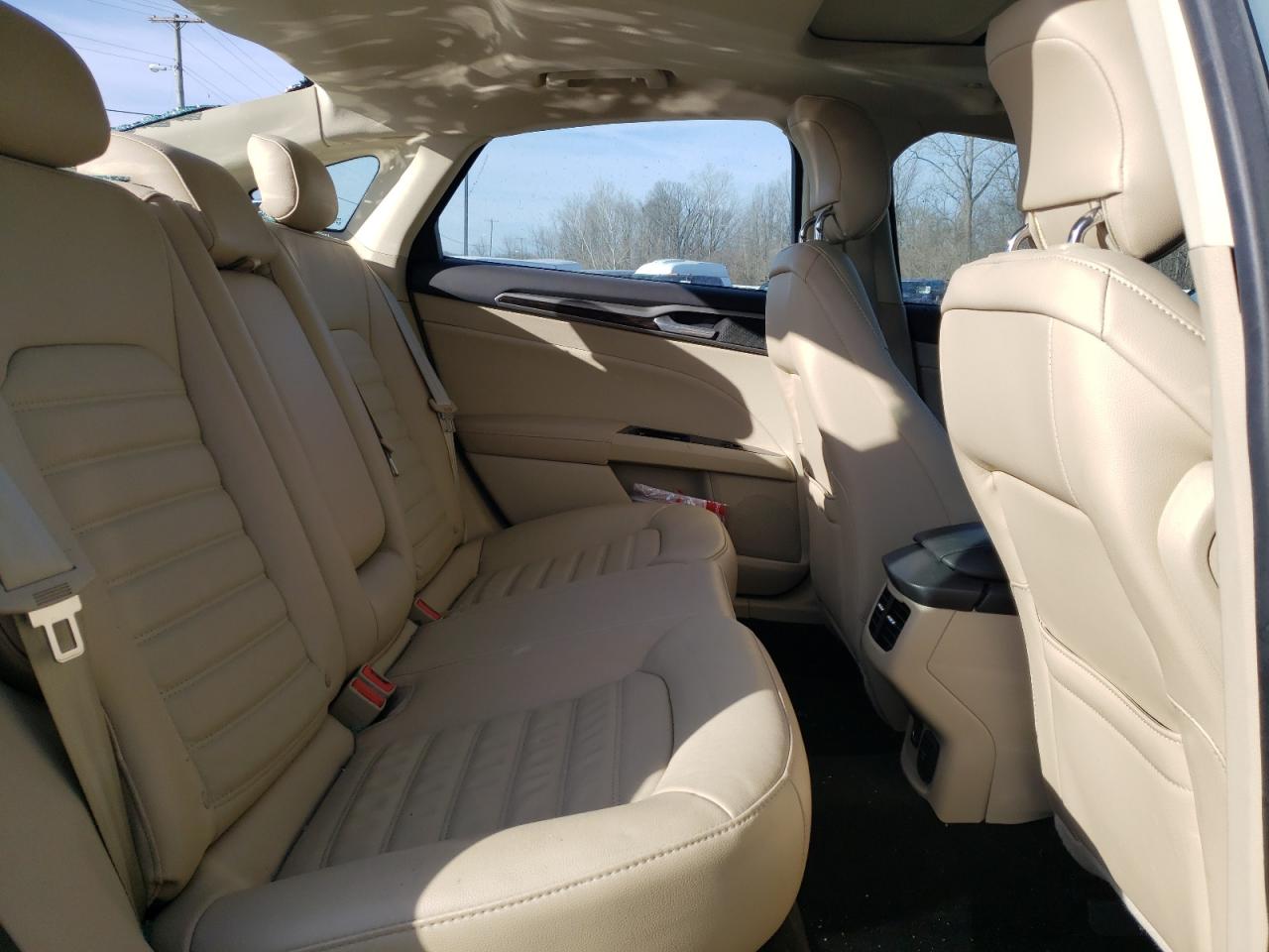 Photo 6 from auction – 2013 FORD FUSION SE with VIN 3FA6P0LU3DR340727