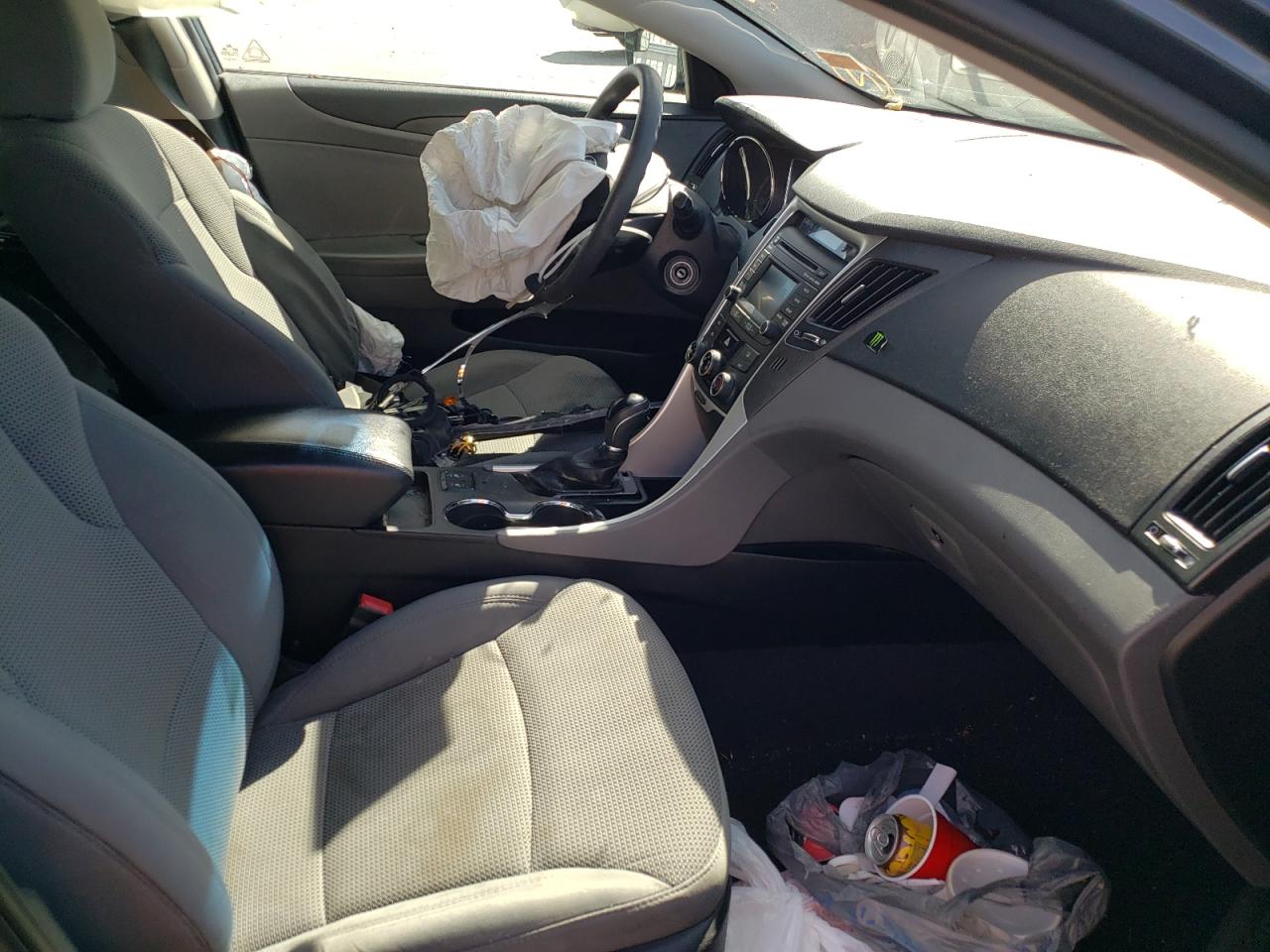 Photo 5 from auction – 2014 HYUNDAI SONATA GLS with VIN 5NPEB4AC1EH822686