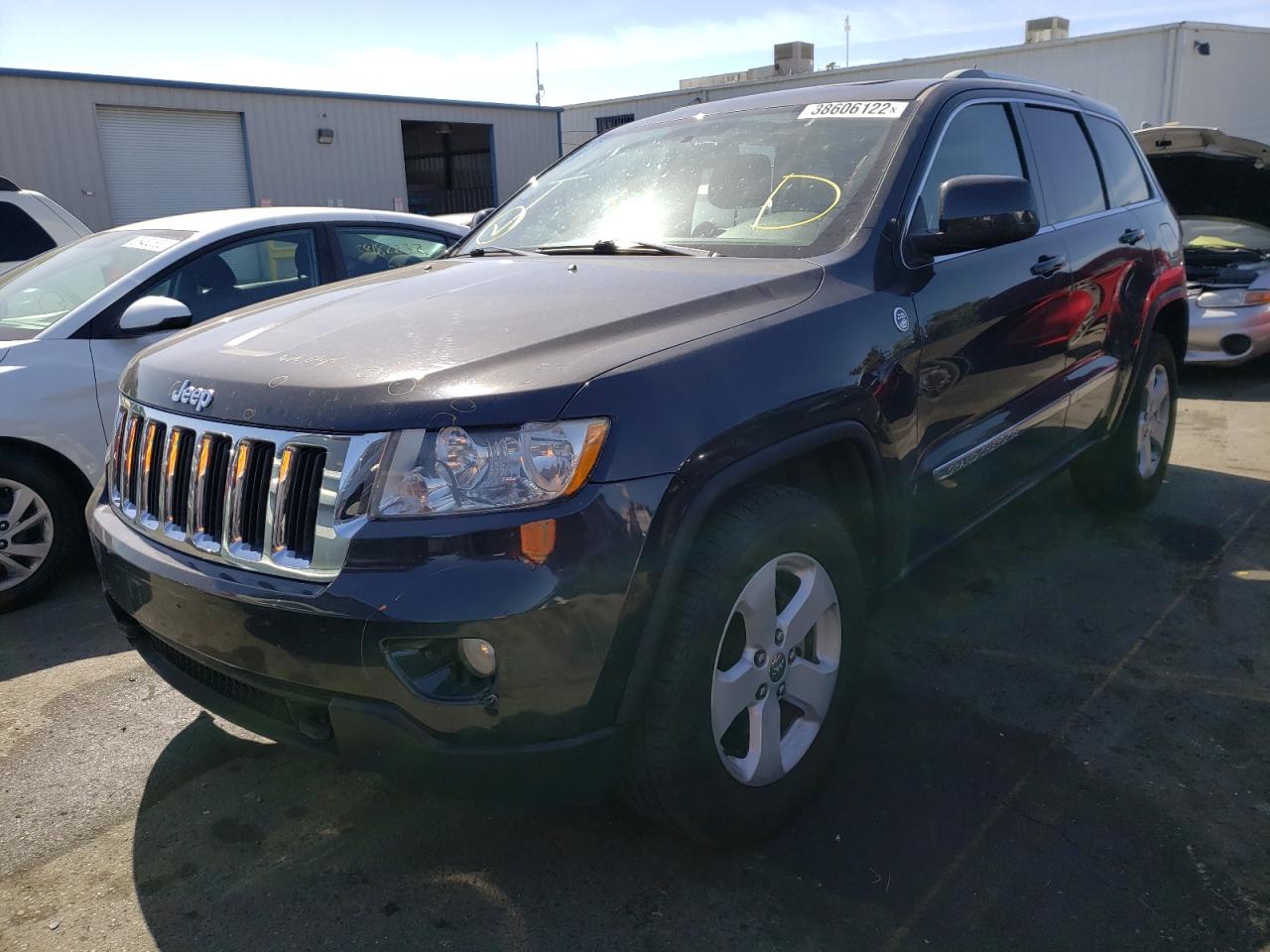 Photo 2 from auction – 2011 JEEP GRAND CHER with VIN 1J4RR4GT1BC625040