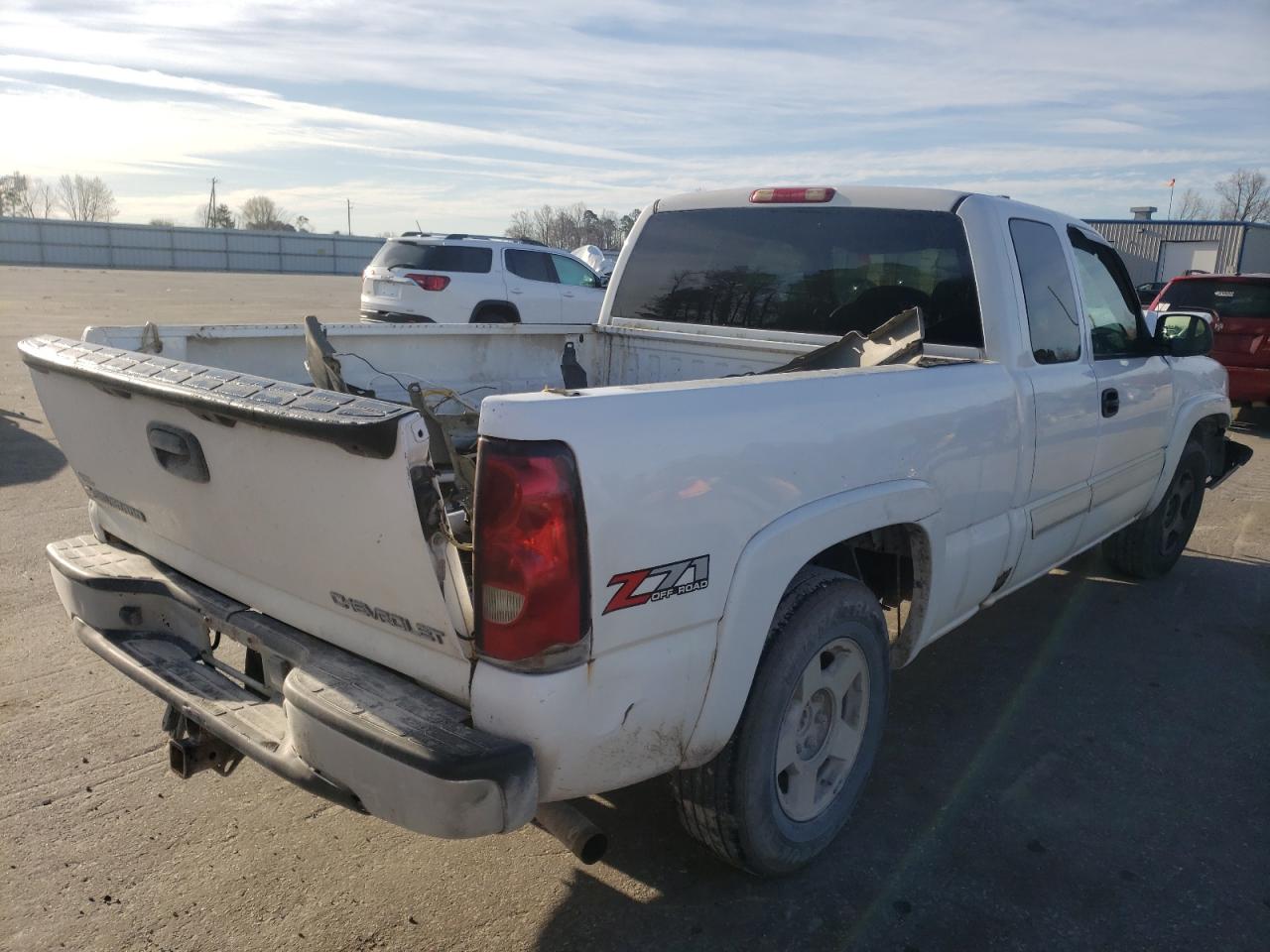 Photo 4 from auction – 2005 CHEVROLET SILVERADO with VIN 1GCEK19Z35Z320617