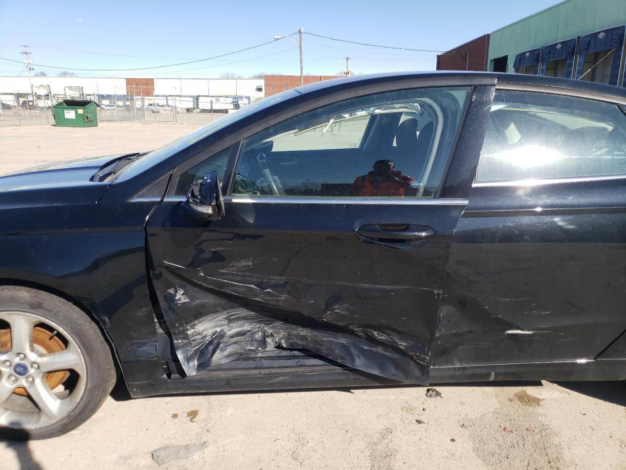 Photo 9 from auction – 2016 FORD FUSION SE with VIN 3FA6P0T95GR203014
