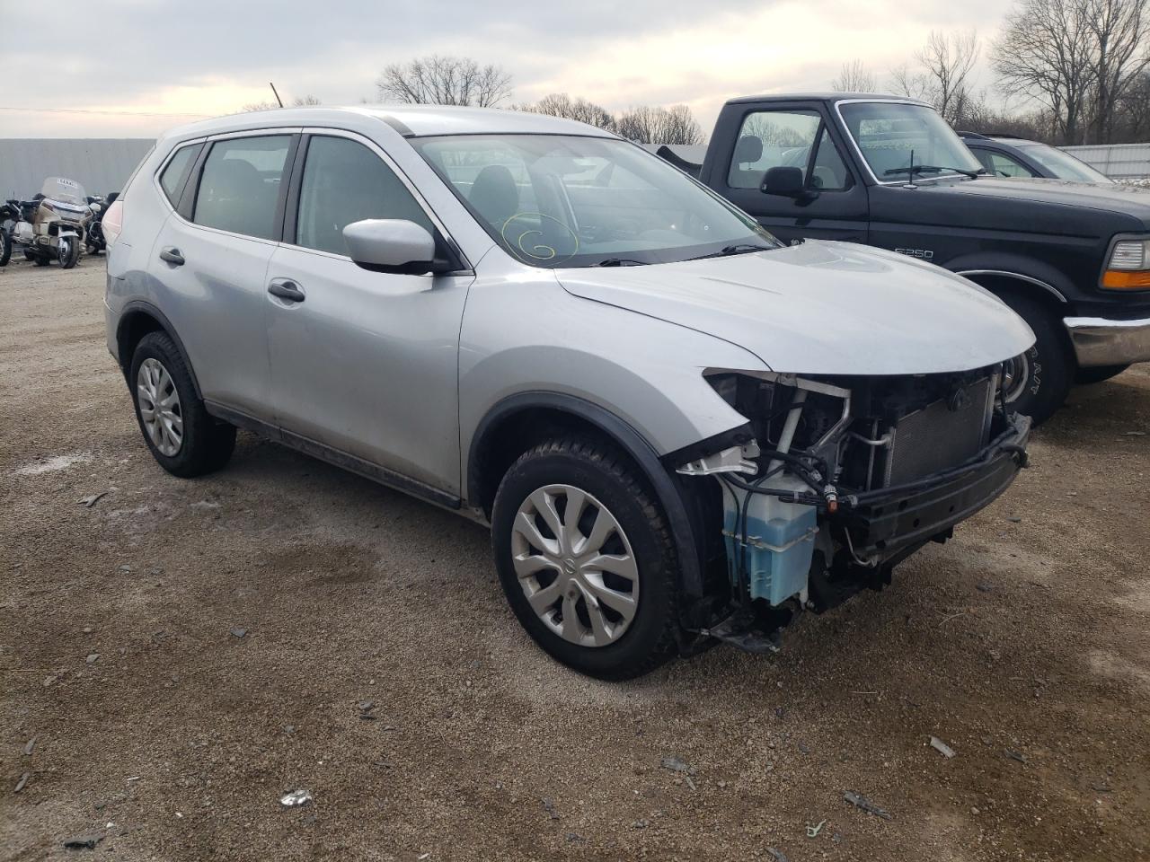 NISSAN ROGUE S 2016 with VIN KNMAT2MV0GP623701 - Photo from auction