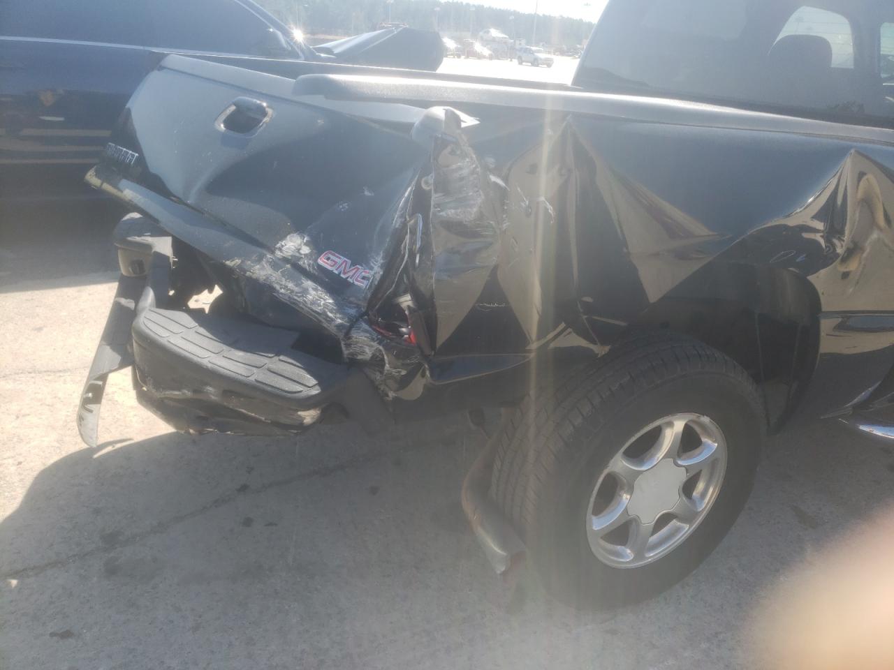 Photo 9 from auction – 2005 GMC SIERRA K15 with VIN 2GTEK63N451260844