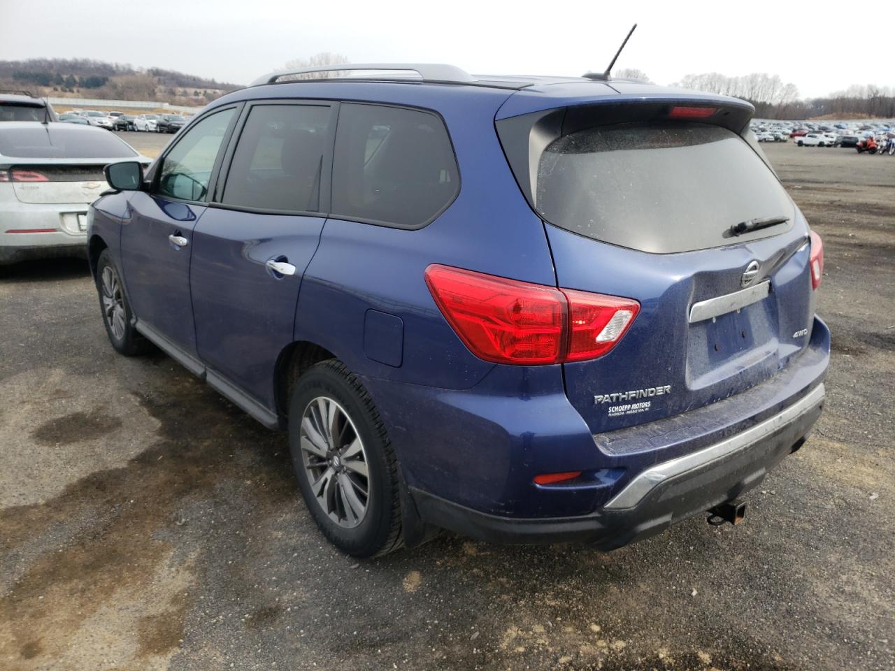 Photo 3 from auction – 2017 NISSAN PATHFINDER with VIN 5N1DR2MM2HC911498