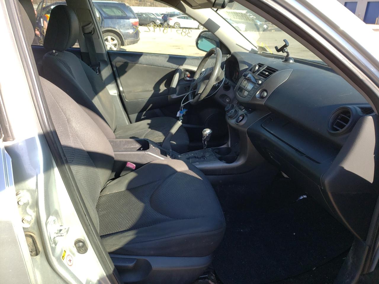 Photo 5 from auction – 2011 TOYOTA RAV4 SPORT with VIN JTMRF4DV8B5047883