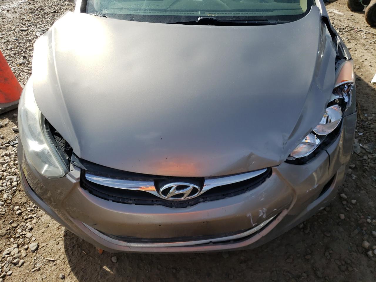 Photo 7 from auction – 2012 HYUNDAI ELANTRA with VIN 5NPDH4AE4CH134514