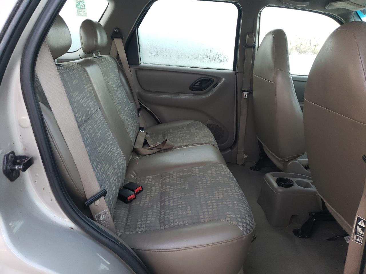 Photo 6 from auction – 2001 FORD ESCAPE XLS with VIN 1FMYU02181KF17206