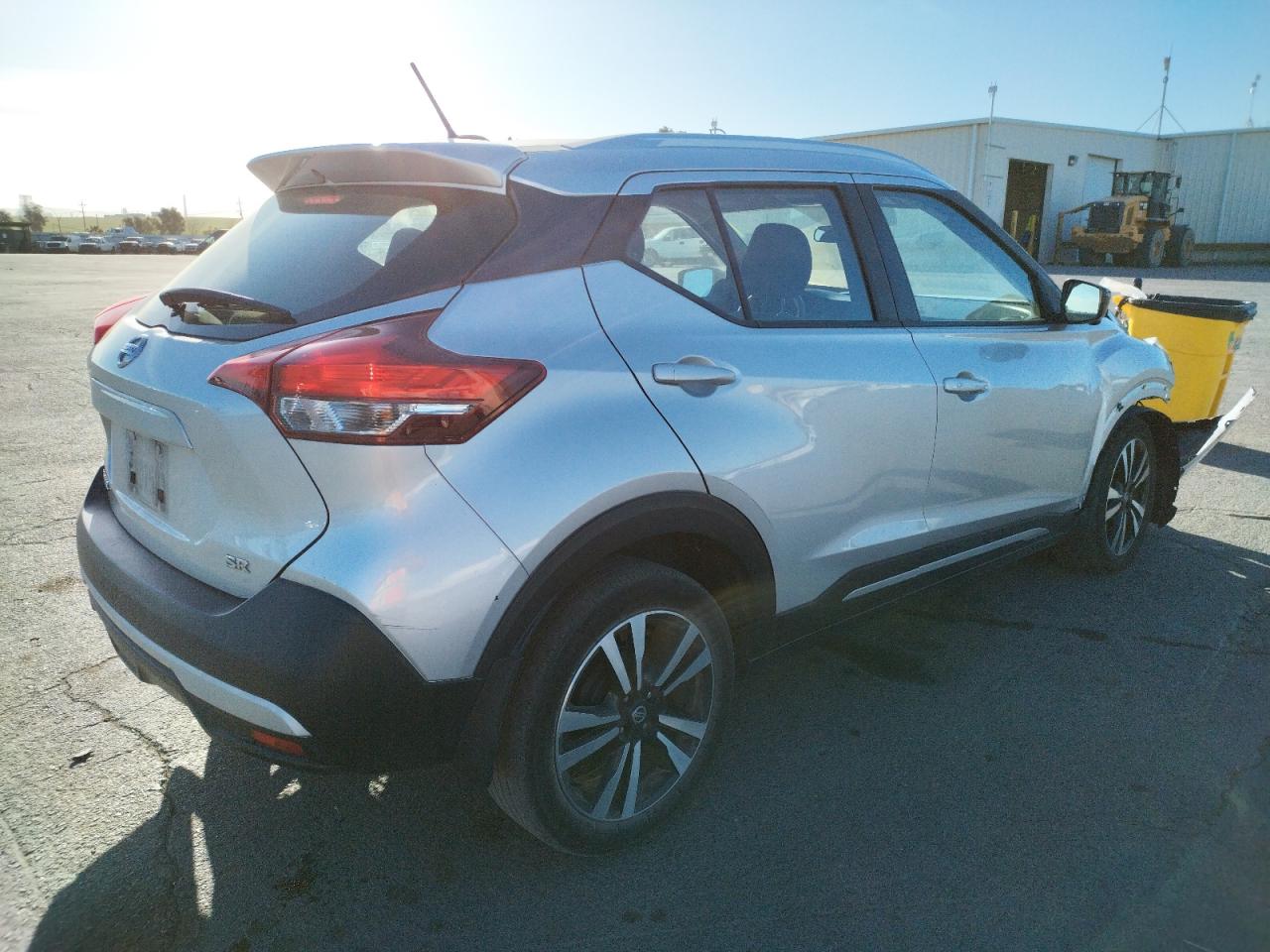 Photo 4 from auction – 2019 NISSAN KICKS S with VIN 3N1CP5CU3KL479883