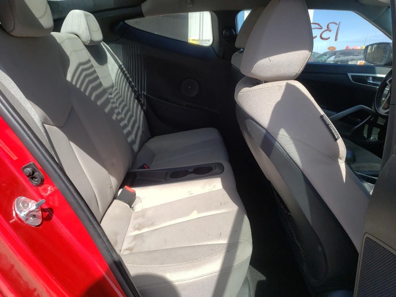 Photo 6 from auction – 2014 HYUNDAI VELOSTER with VIN KMHTC6AD0EU209775
