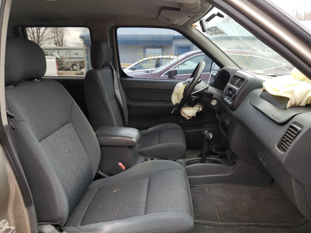 Photo 5 from auction – 2001 NISSAN FRONTIER C with VIN 1N6ED27Y11C331393