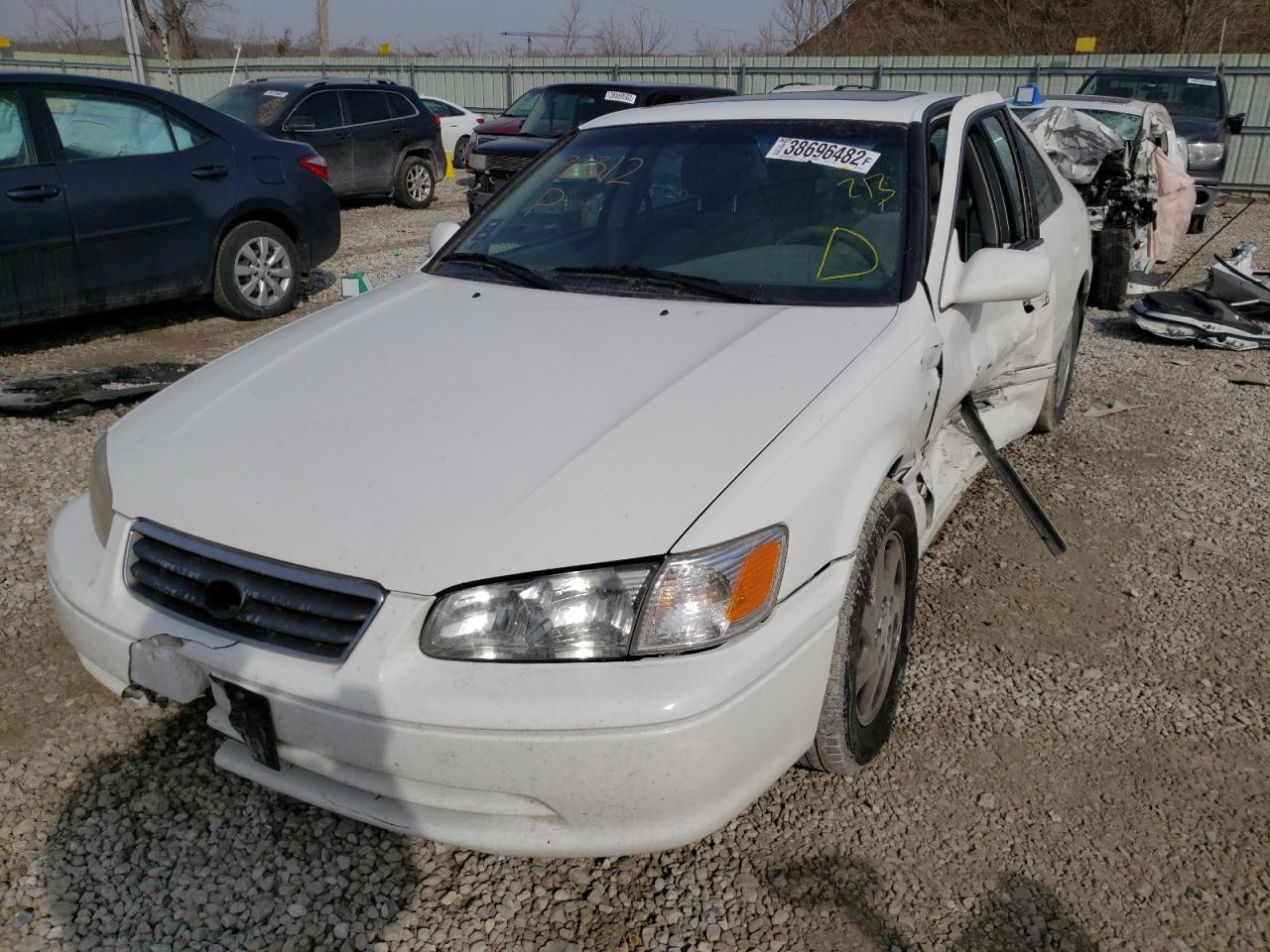 Photo 2 from auction – 2000 TOYOTA CAMRY CE with VIN JT2BG22K3Y0432312