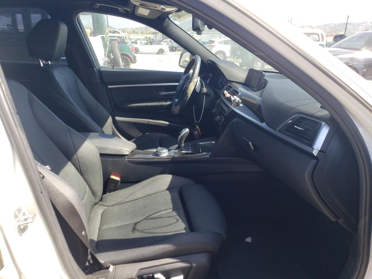 Photo 5 from auction – 2017 BMW 330 I with VIN WBA8B9G37HNU56476