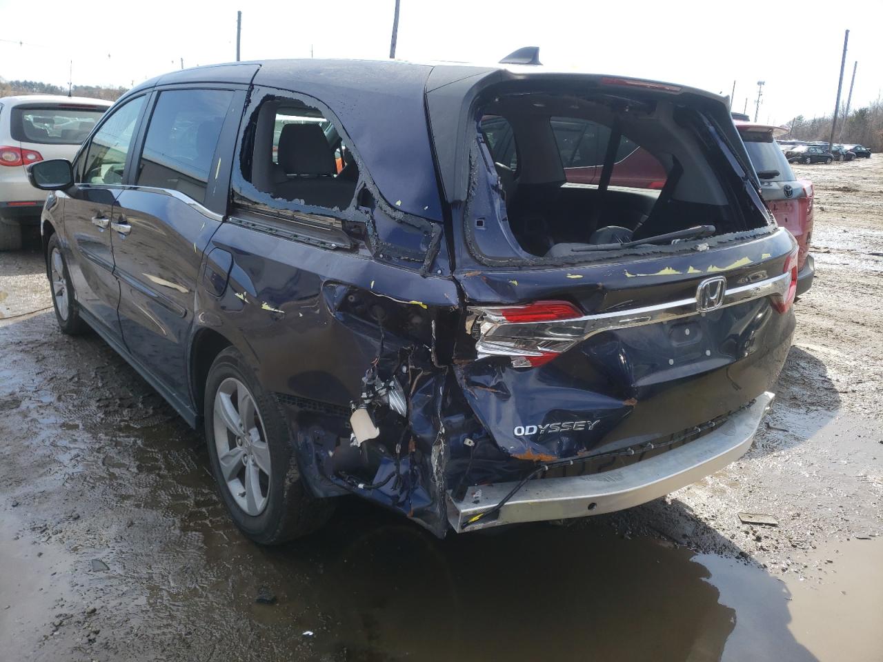 Photo 3 from auction – 2018 HONDA ODYSSEY with VIN 5FNRL6H75JB050849
