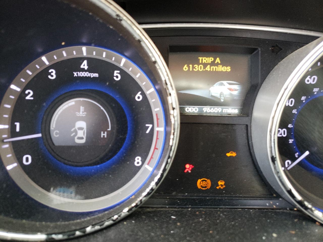 Photo 8 from auction – 2014 HYUNDAI SONATA SE with VIN 5NPEC4AC1EH846869