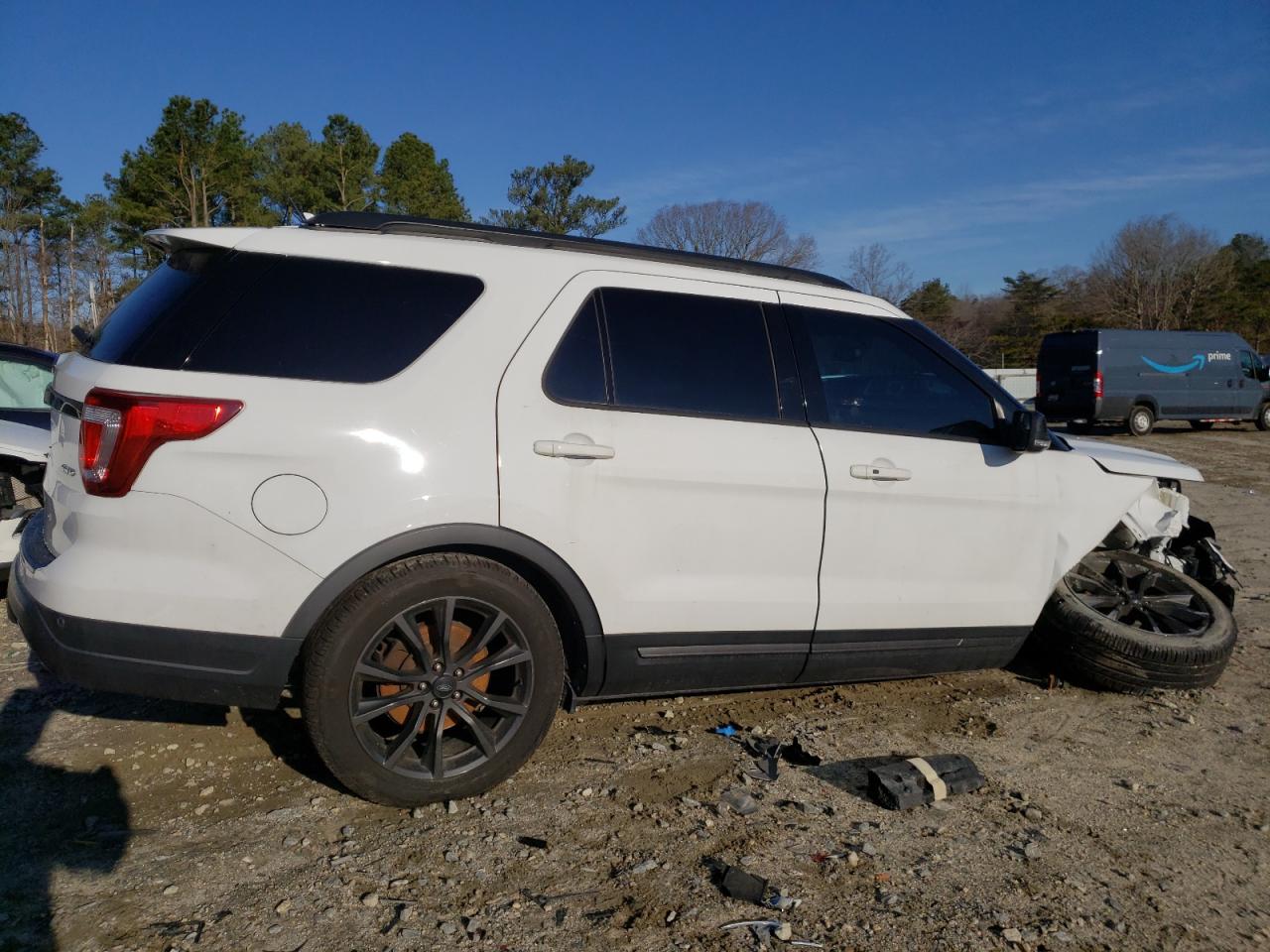 Photo 4 from auction – 2018 FORD EXPLORER X with VIN 1FM5K8D8XJGB74211