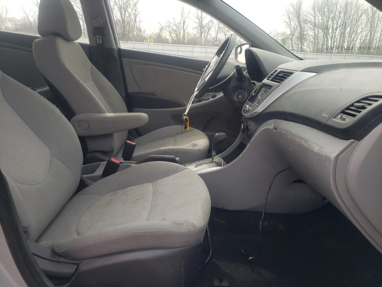 Photo 5 from auction – 2012 HYUNDAI ACCENT GLS with VIN KMHCT4AE7CU089144