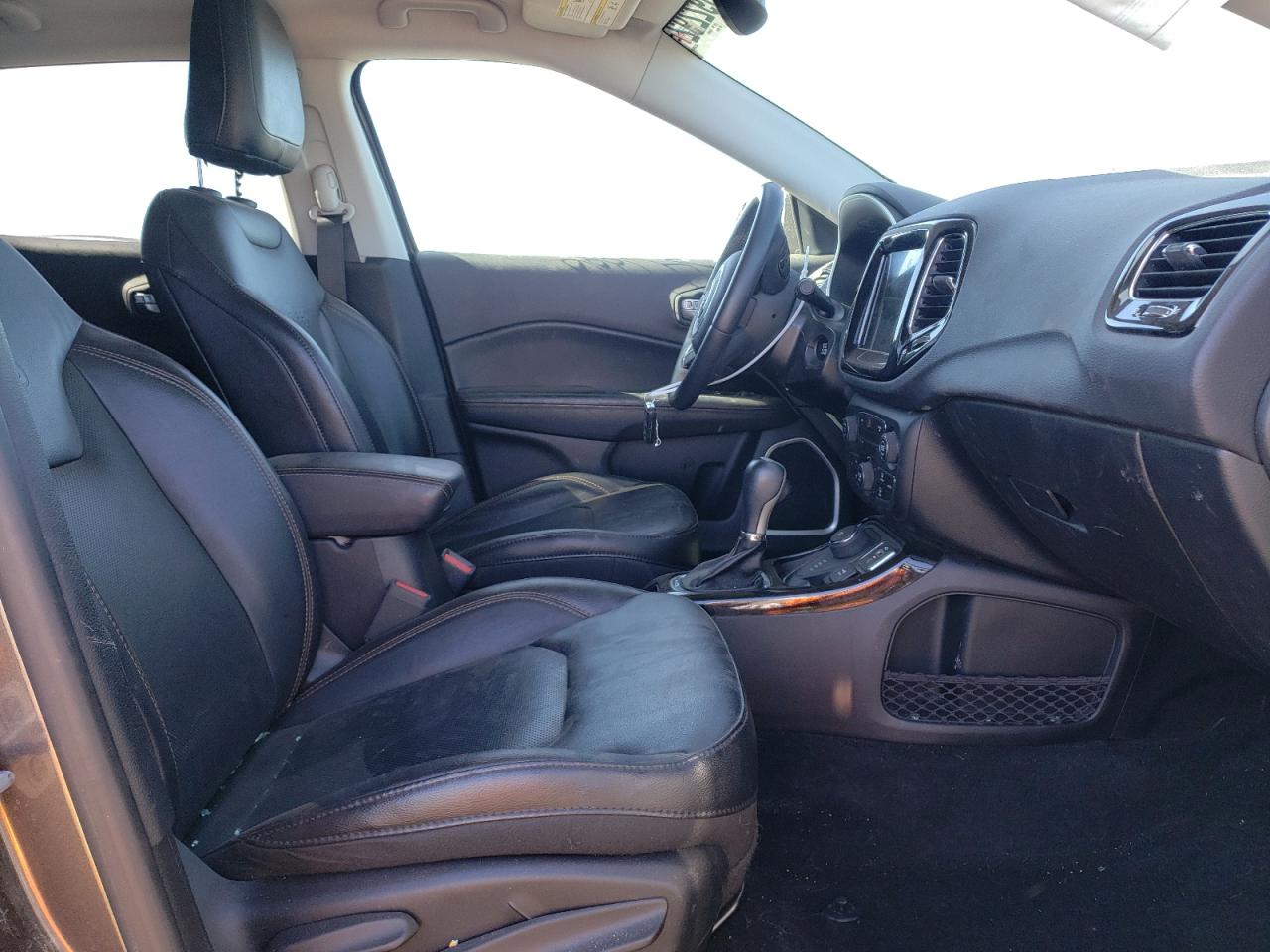 Photo 5 from auction – 2018 JEEP COMPASS LI with VIN 3C4NJDCB7JT456251