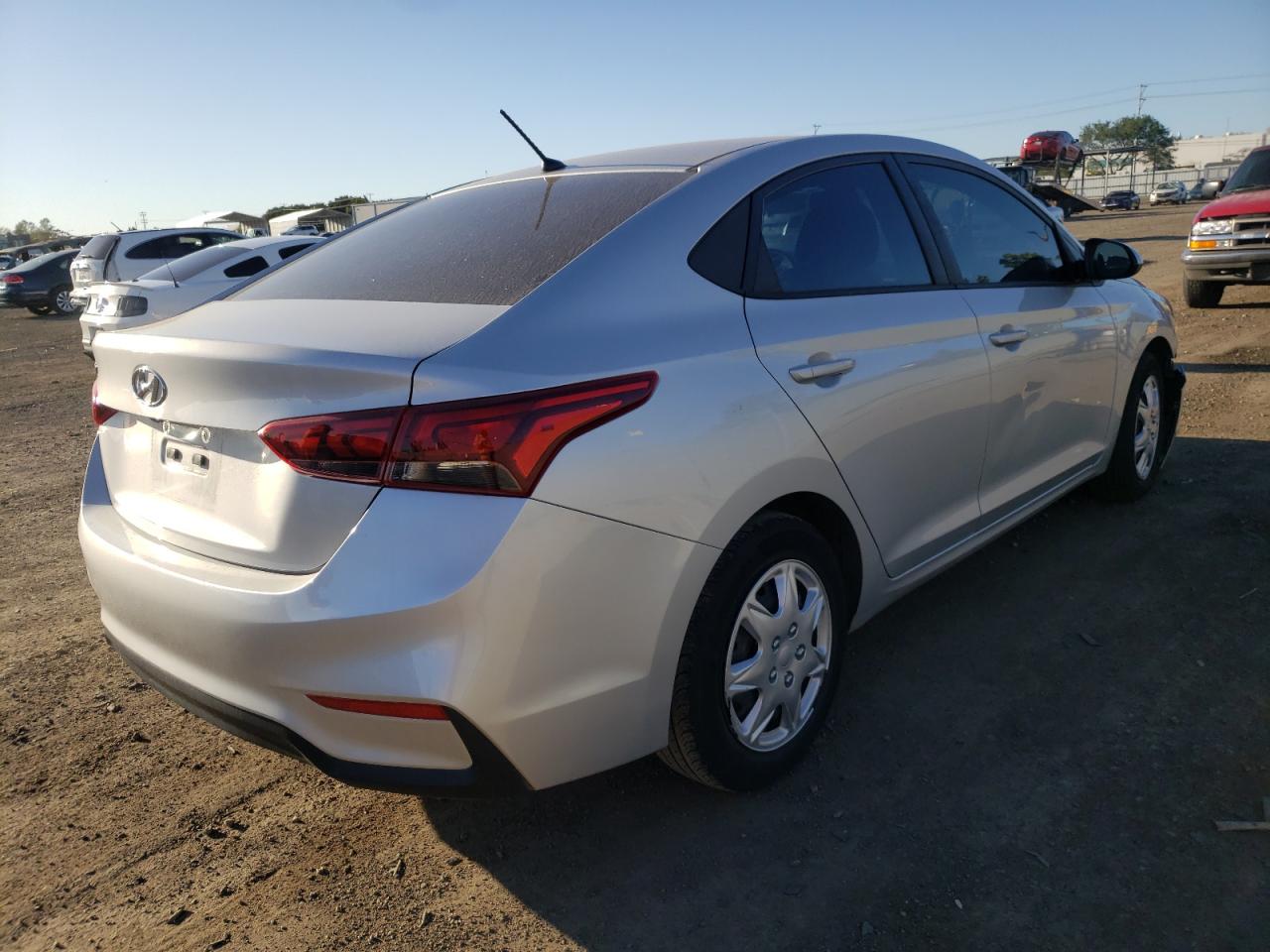 Photo 4 from auction – 2019 HYUNDAI ACCENT SE with VIN 3KPC24A3XKE083731