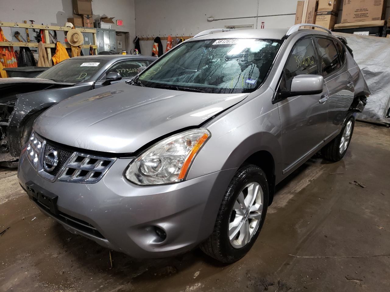 Photo 2 from auction – 2013 NISSAN ROGUE S with VIN JN8AS5MT2DW015347